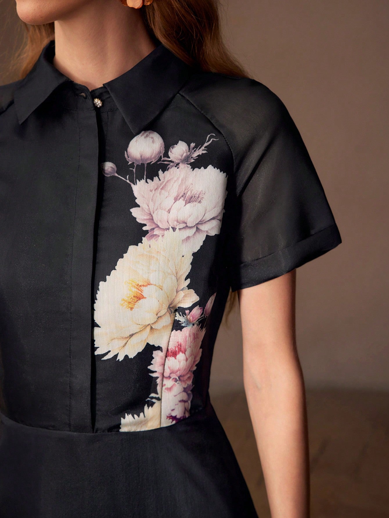 CM-DS996743 Women Elegant Seoul Style Notched Neckline Short Sleeve Organza Floral Print Midi Dress - Black