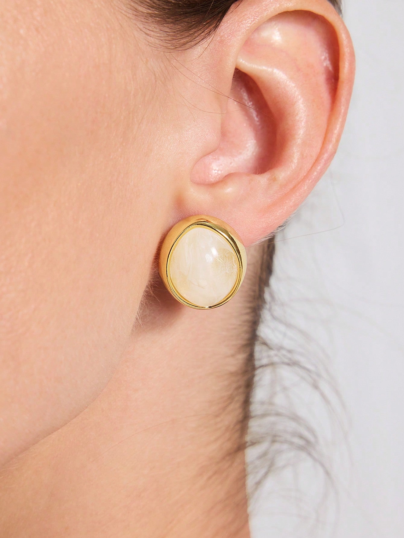 CM-AXS297614 Women Trendy Seoul Style White Resin Horse Eye Design Stud Earrings