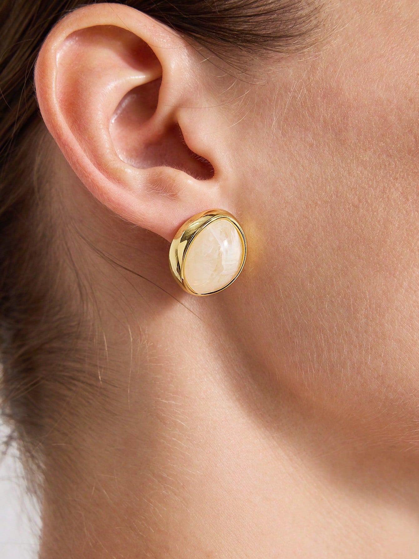 CM-AXS297614 Women Trendy Seoul Style White Resin Horse Eye Design Stud Earrings