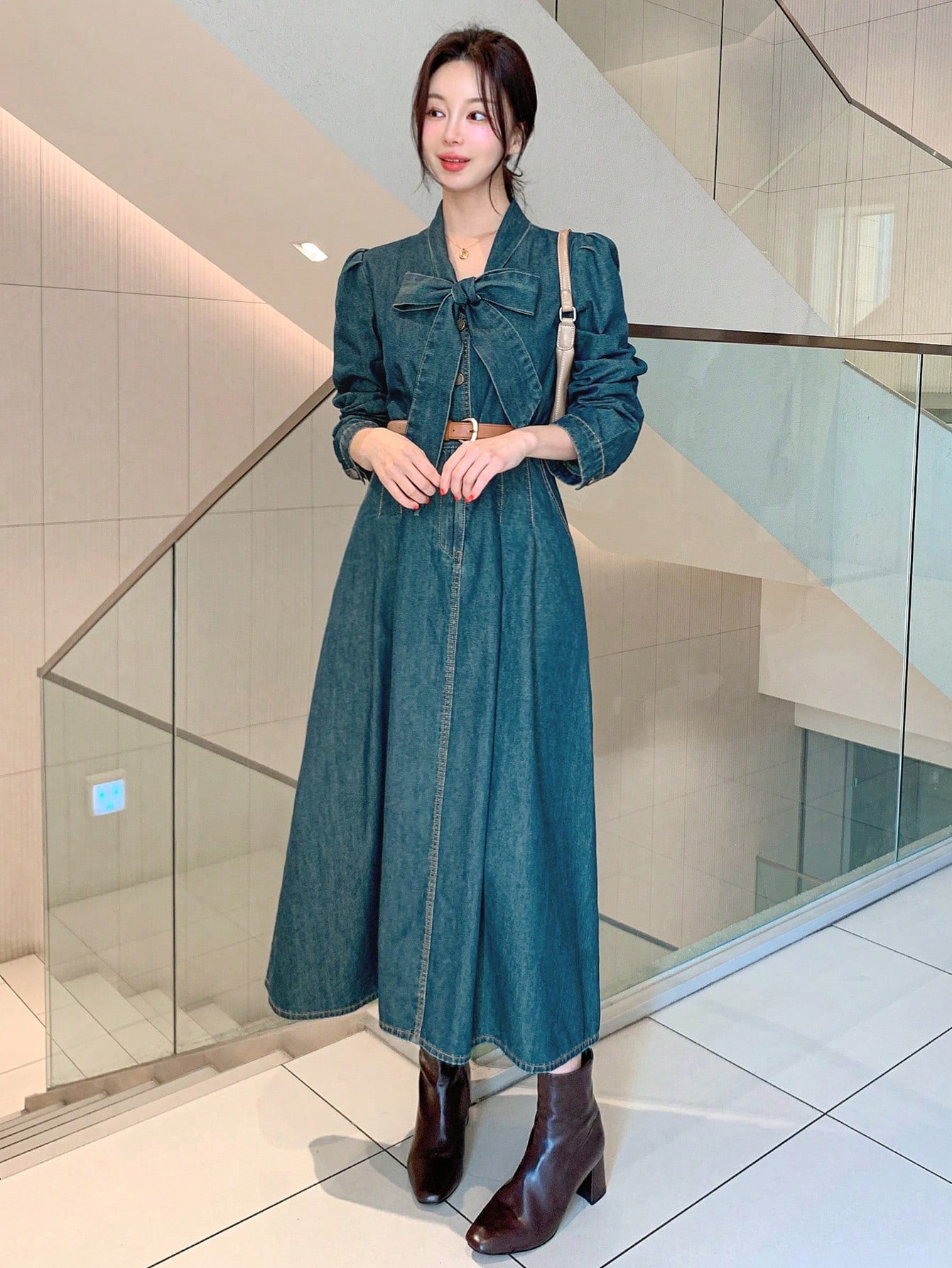 CM-DS234705 Women Casual Seoul Style Dark Wash Tie-Neck Long Sleeve Pleated Denim Dress