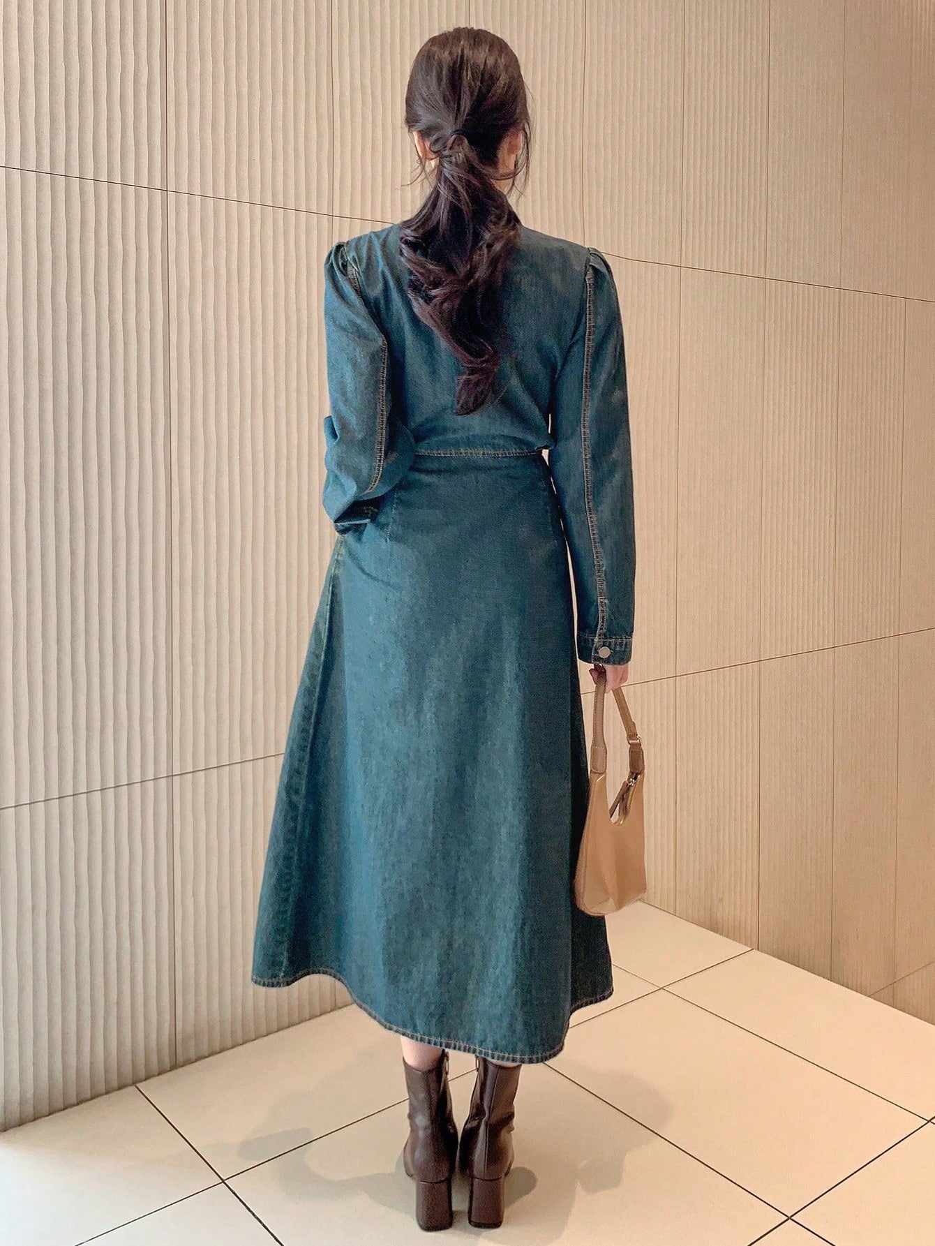 CM-DS234705 Women Casual Seoul Style Dark Wash Tie-Neck Long Sleeve Pleated Denim Dress