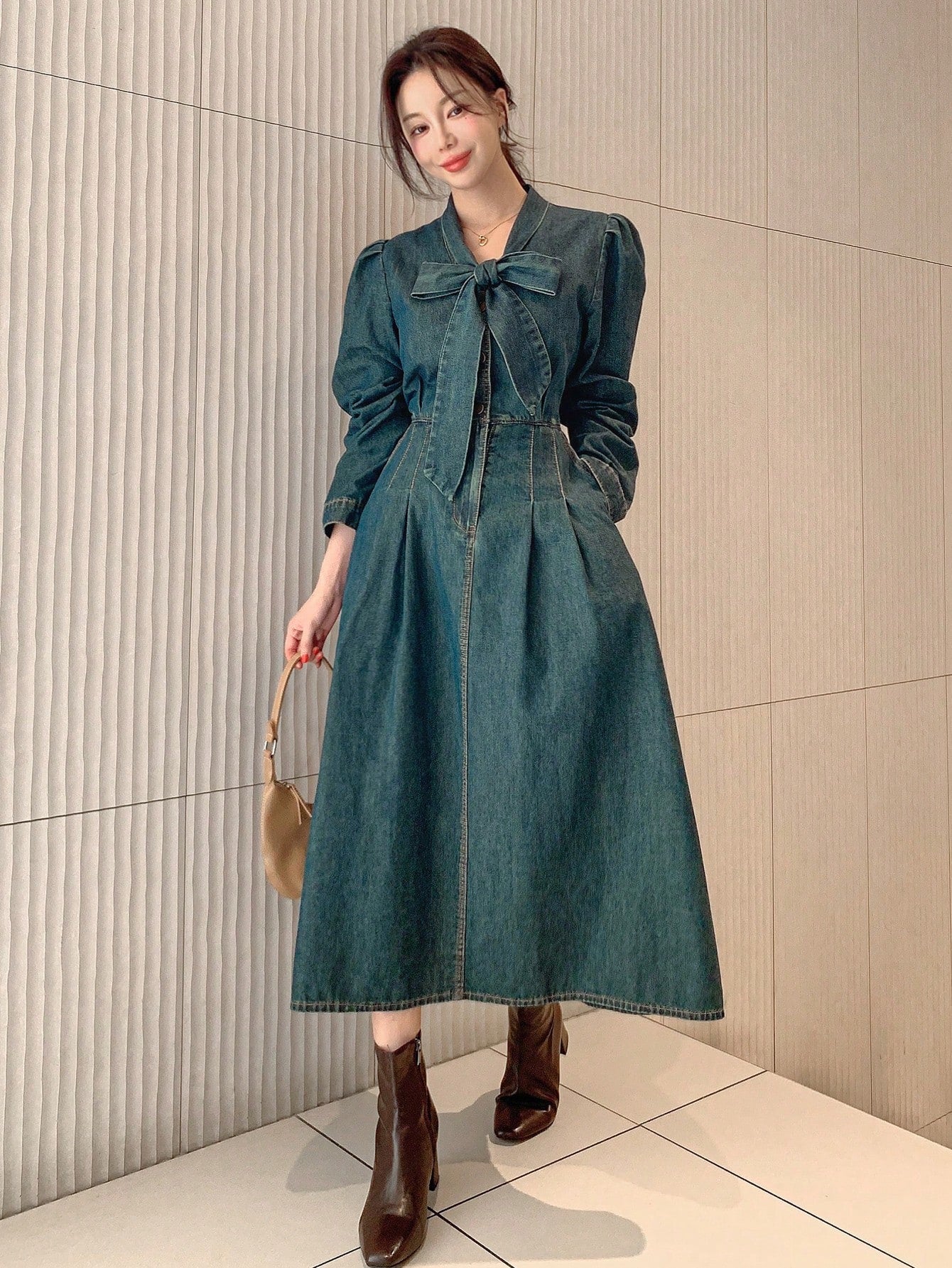 CM-DS234705 Women Casual Seoul Style Dark Wash Tie-Neck Long Sleeve Pleated Denim Dress