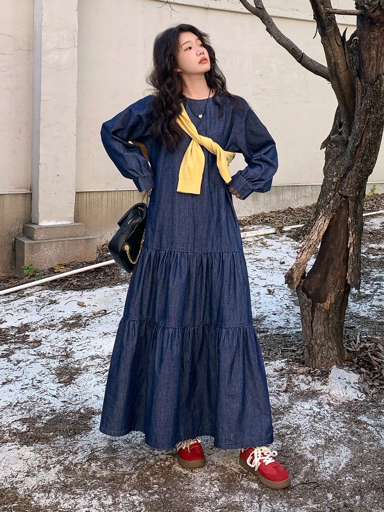 CM-DS258817 Women Casual Seoul Style Medium Wash Round Neck Long Sleeve Drop Waist Denim Dress