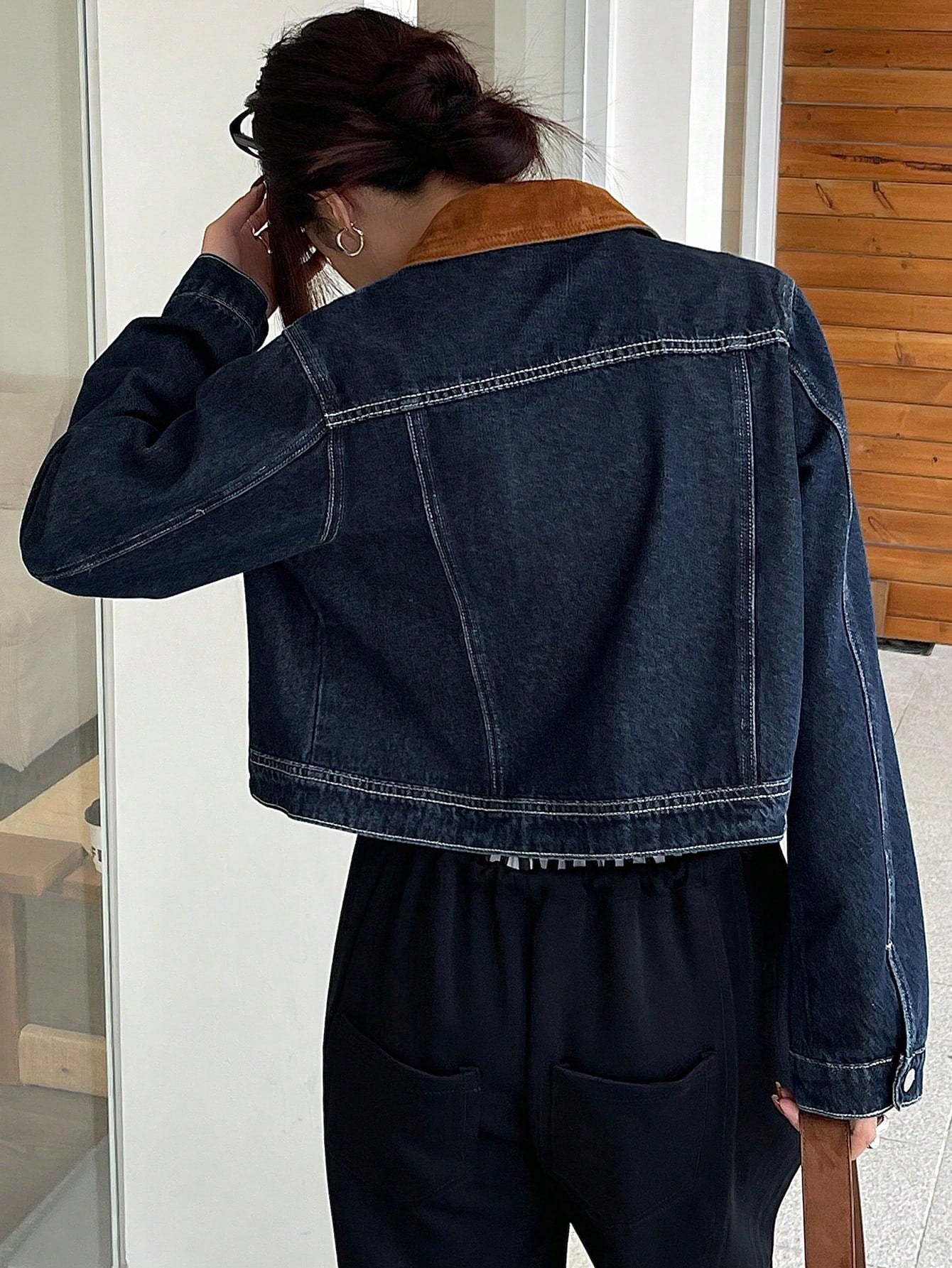 CM-CS550018 Women Casual Seoul Style Medium Wash Contrast Color Block Long Sleeve Denim Jacket