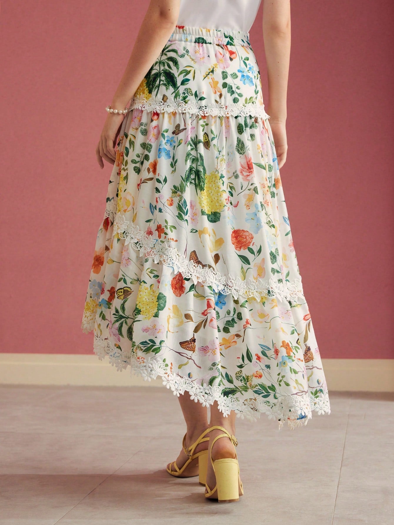 CM-BS550077 Women Trendy Bohemian Style Floral Print Contrast Lace Ruffle Hem Maxi Skirt