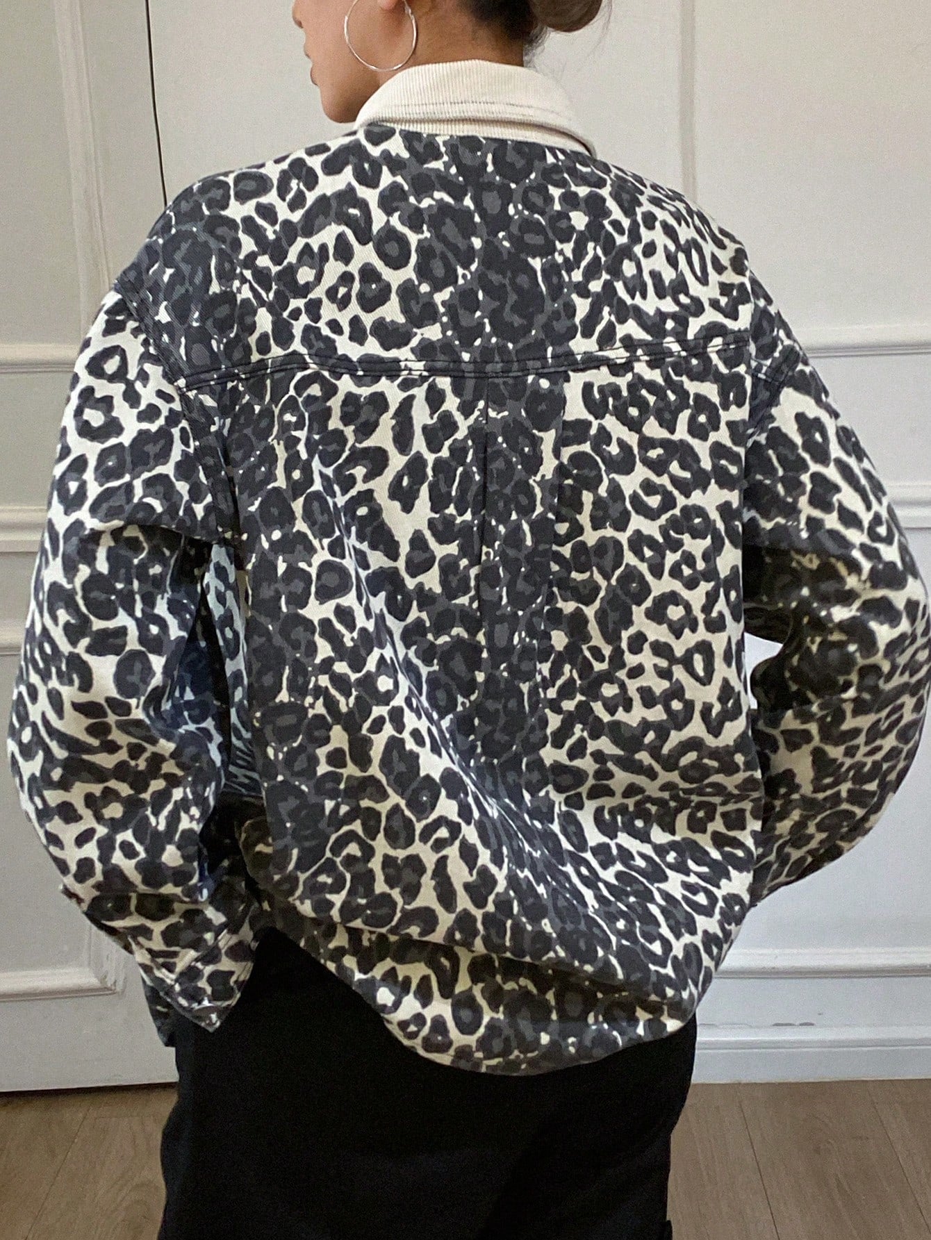 CM-CS625327 Women Casual Seoul Style Leopard Print Collar Necline Drop Shoulder Denim Jacket - Brown