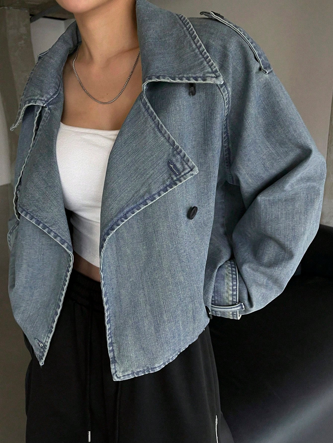 CM-CS909168 Women Casual Seoul Style Medium Wash Lapel Neckline Drop Shoulder Oversized Denim Jacket