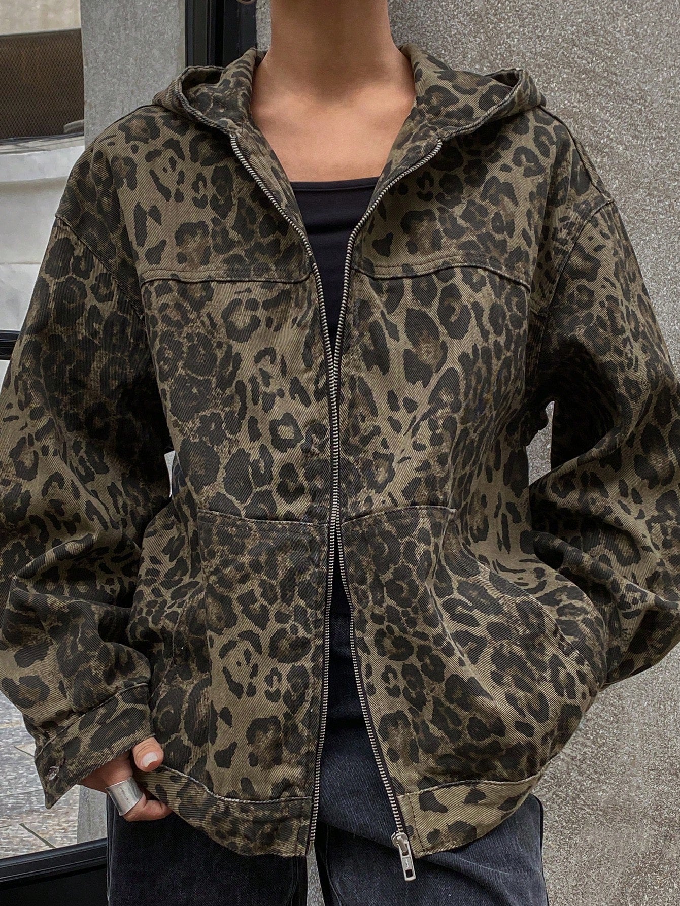 CM-CS941597 Women Casual Seoul Style Leopard Print Hooded Zip-Up Oversized Denim Jacket