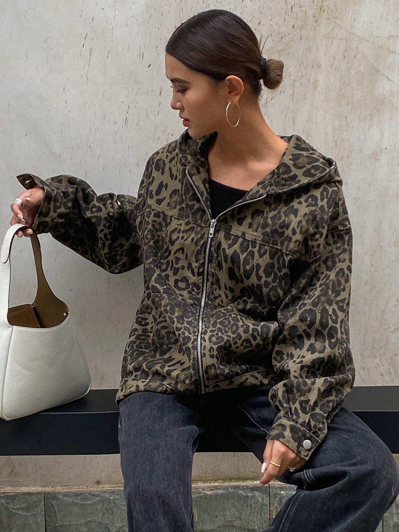 CM-CS941597 Women Casual Seoul Style Leopard Print Hooded Zip-Up Oversized Denim Jacket