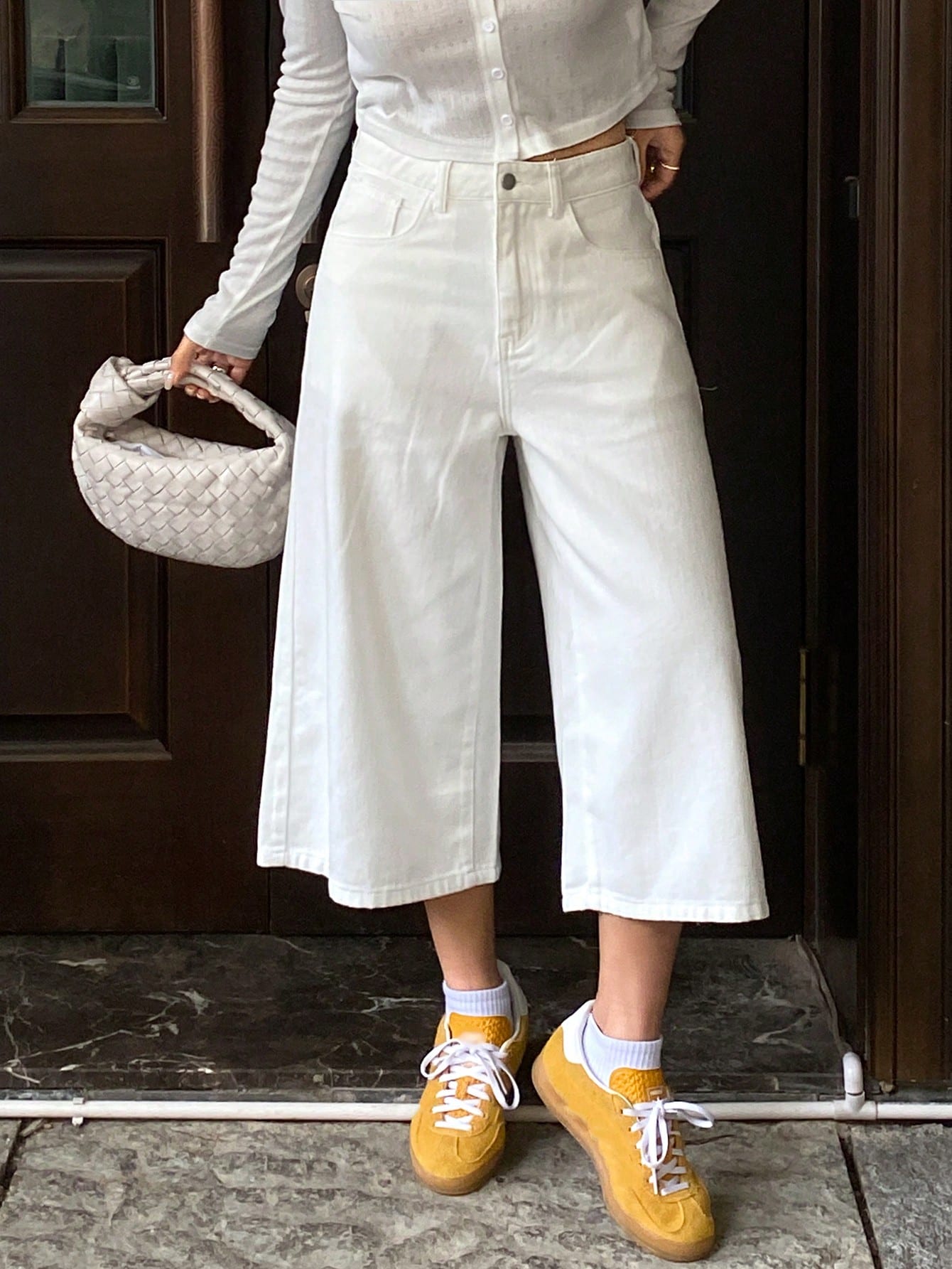 CM-BS547722 Women Casual Seoul Style Loose Mid Waist Denim Bermuda Shorts - White