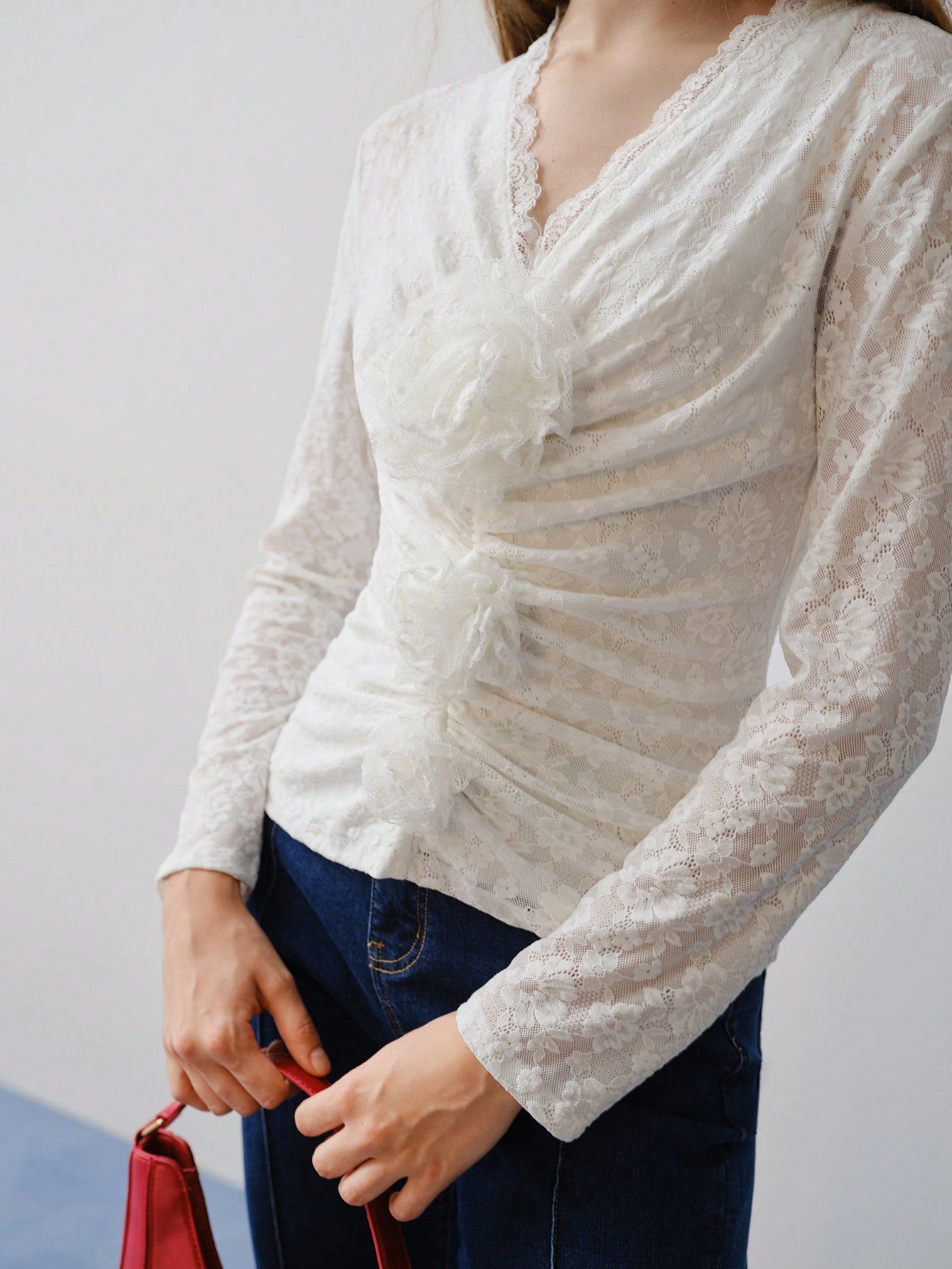 CM-TS426448 Women Elegant Seoul Style V-Neck Long Sleeve Lace Stereo Floral Ruched T-Shirt - White
