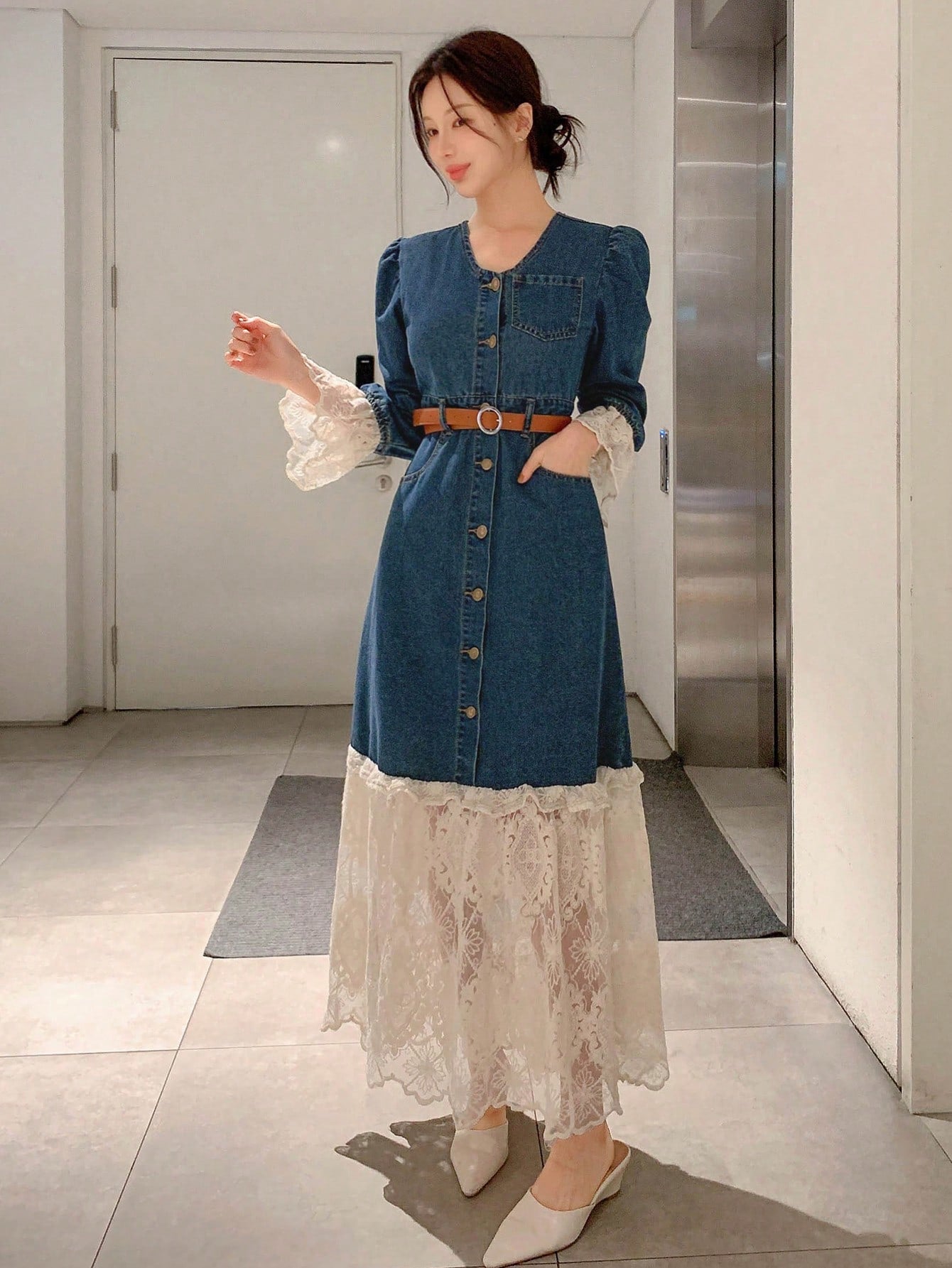 CM-DS842868 Women Casual Seoul Style Dark Wash V-Neck Lace Patchwork Hem Puff Sleeve Denim Dress