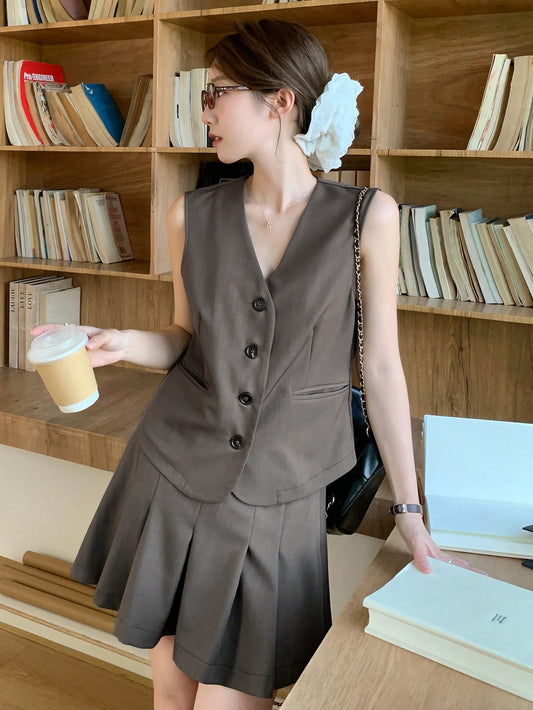 CM-SS616068 Women Casual Seoul Style Loose Sleeveless Vest With Mini Skirt - Set