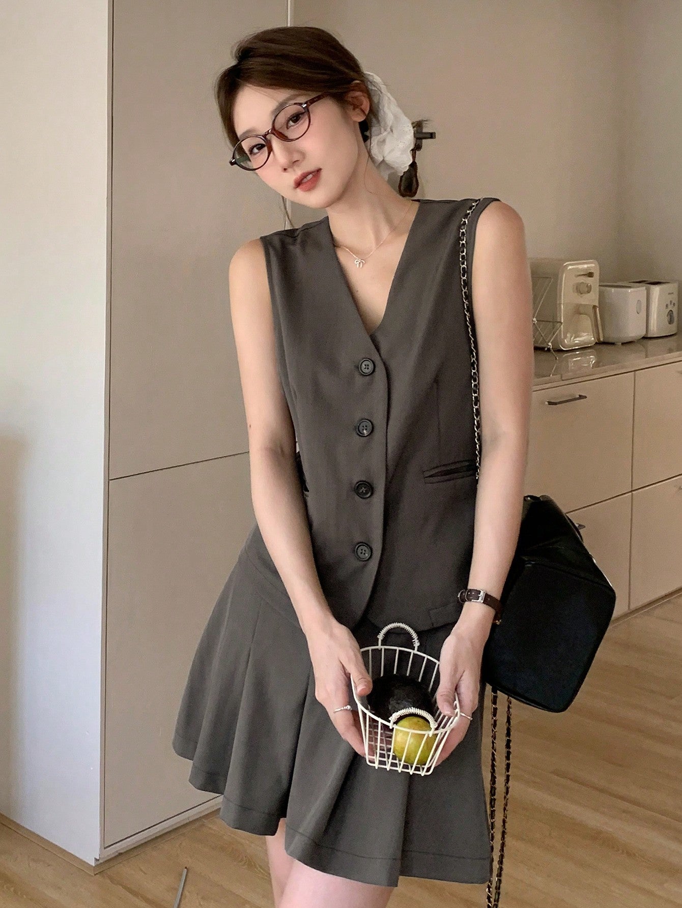 CM-SS616068 Women Casual Seoul Style Loose Sleeveless Vest With Mini Skirt - Set