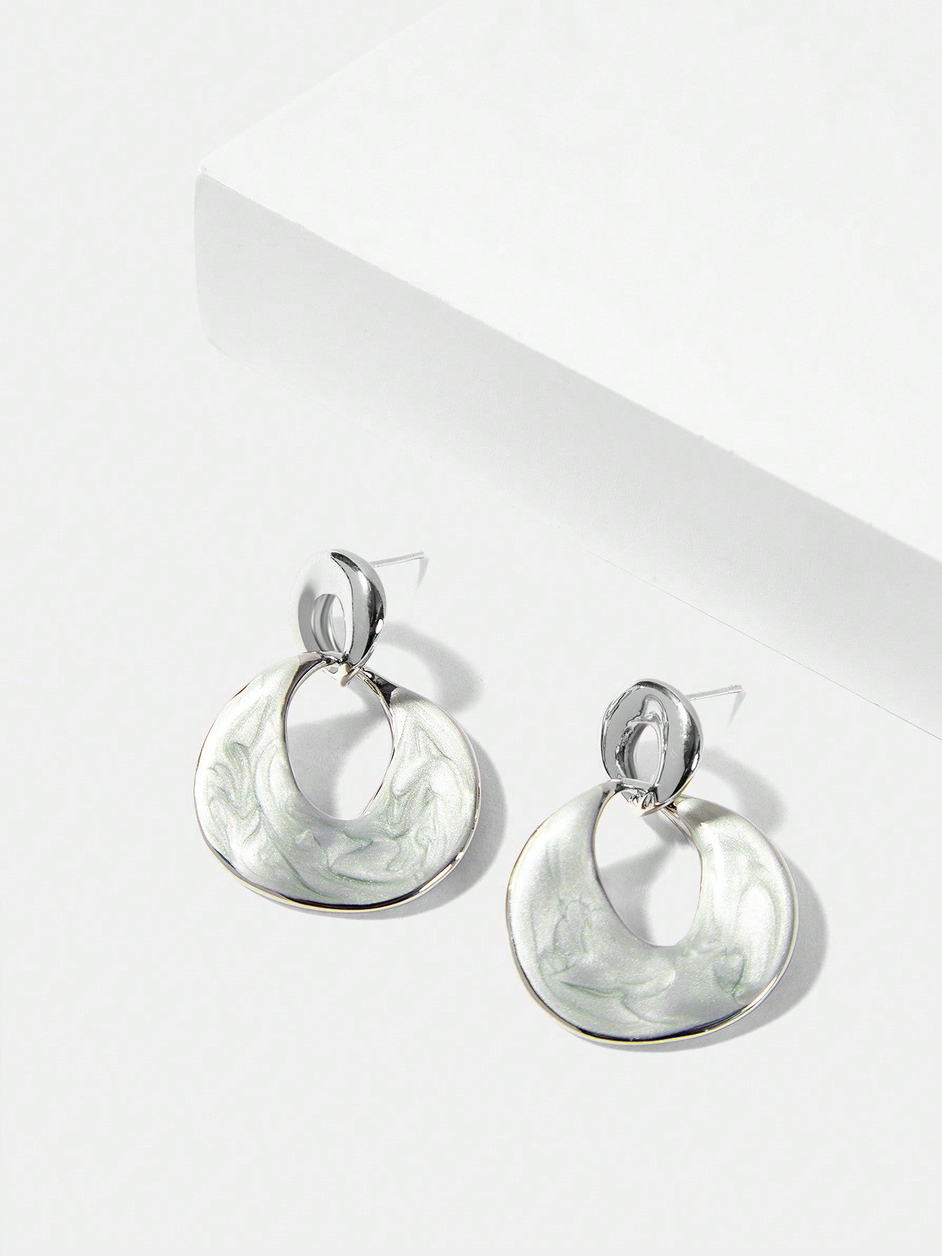 CM-AXS721107 Women Trendy Seoul Style Silver-Tone Plated Dripping Geometric Shaped Dangle Earrings