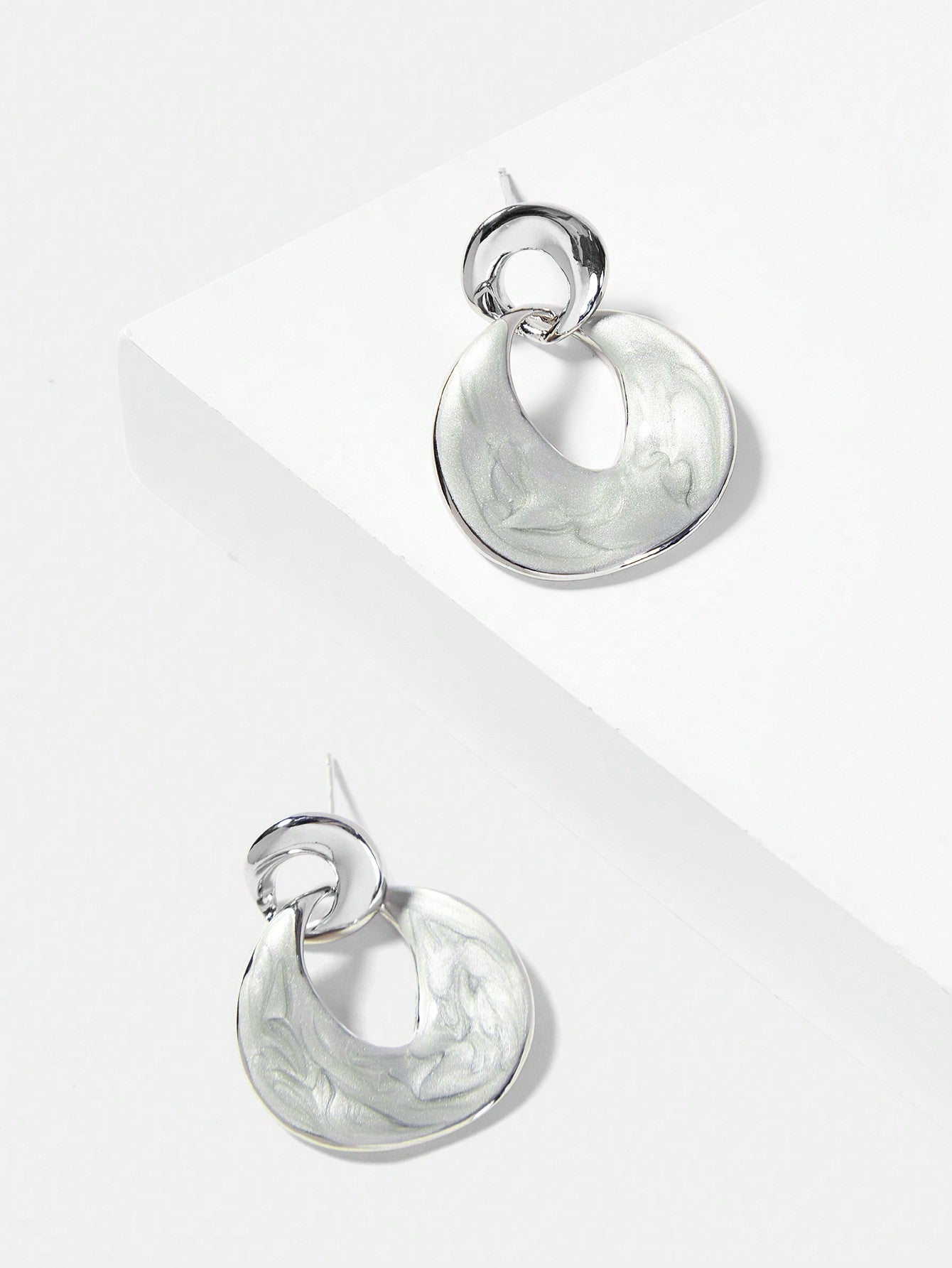 CM-AXS721107 Women Trendy Seoul Style Silver-Tone Plated Dripping Geometric Shaped Dangle Earrings