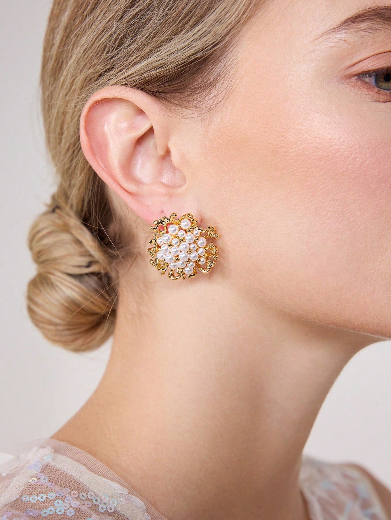 CM-AXS321263 Women Trendy Seoul Style 18K Gold Plated Coral Pattern Faux Pearl Stud Earrings