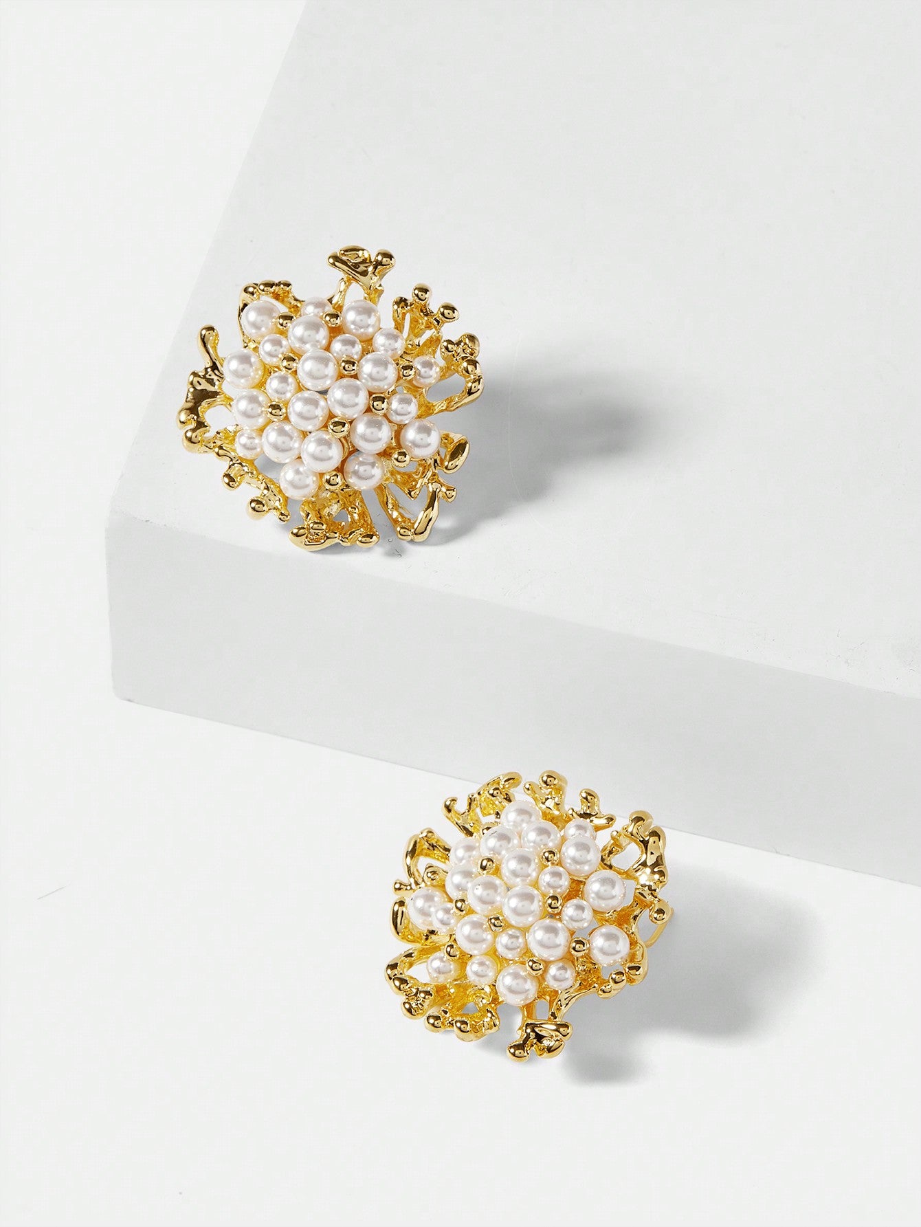 CM-AXS321263 Women Trendy Seoul Style 18K Gold Plated Coral Pattern Faux Pearl Stud Earrings