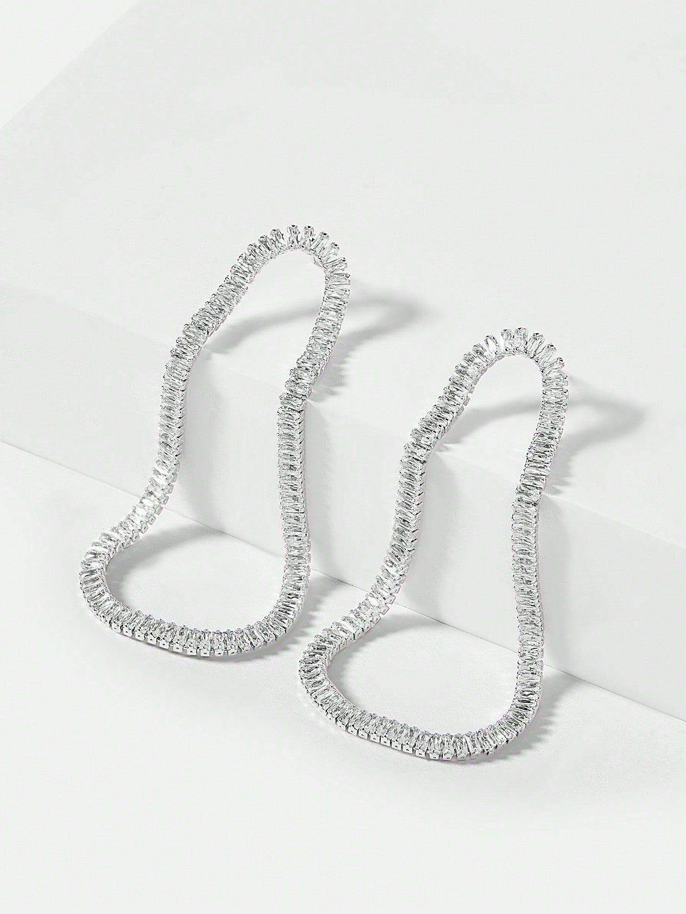 CM-AXS704418 Women Trendy Seoul Style Asymmetrical Zirconia Dangle Earrings - Silver