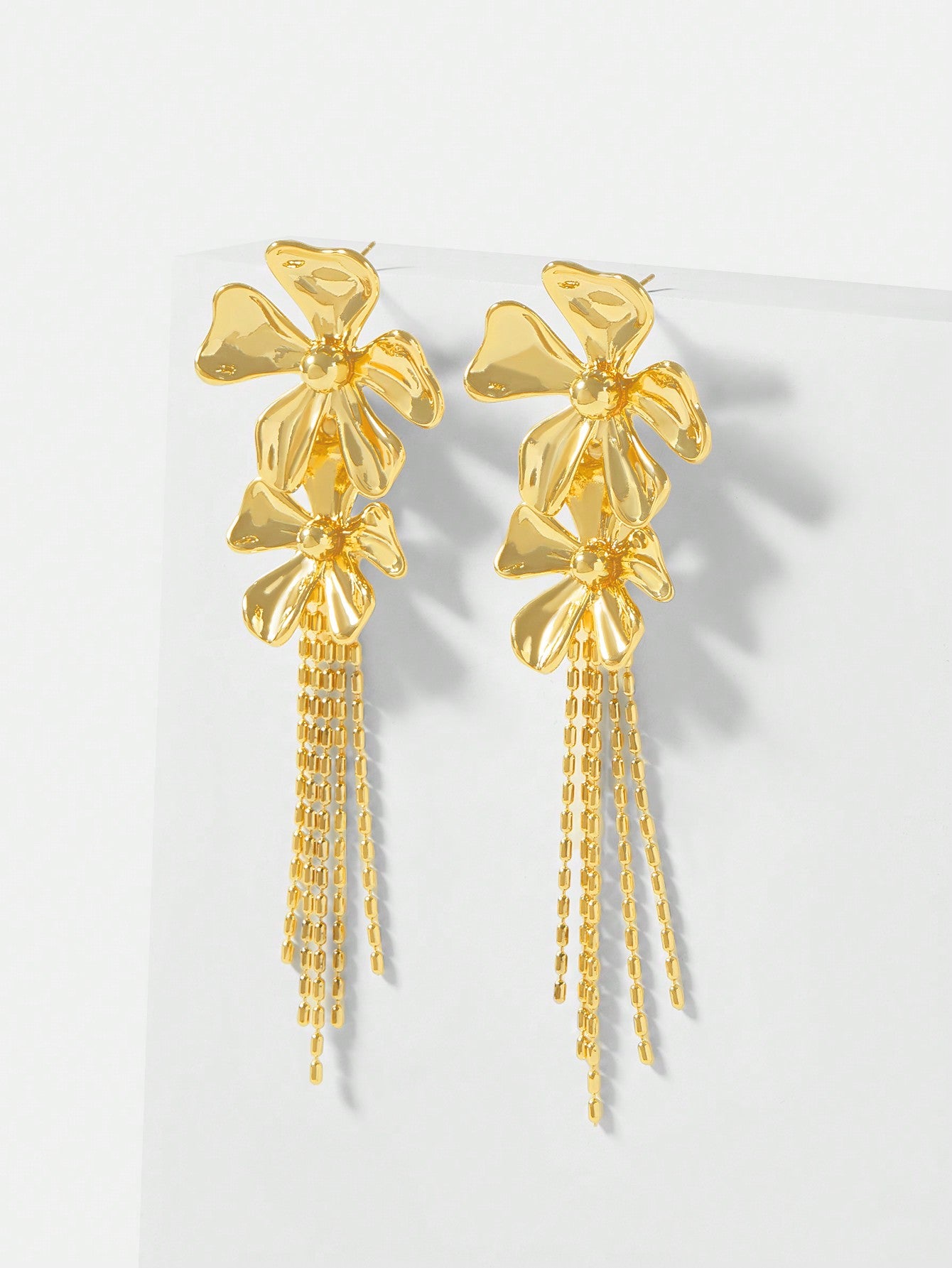 CM-AXS904664 Women Trendy Seoul Style 18K Gold Plated Fringed Floral Dangle Earrings