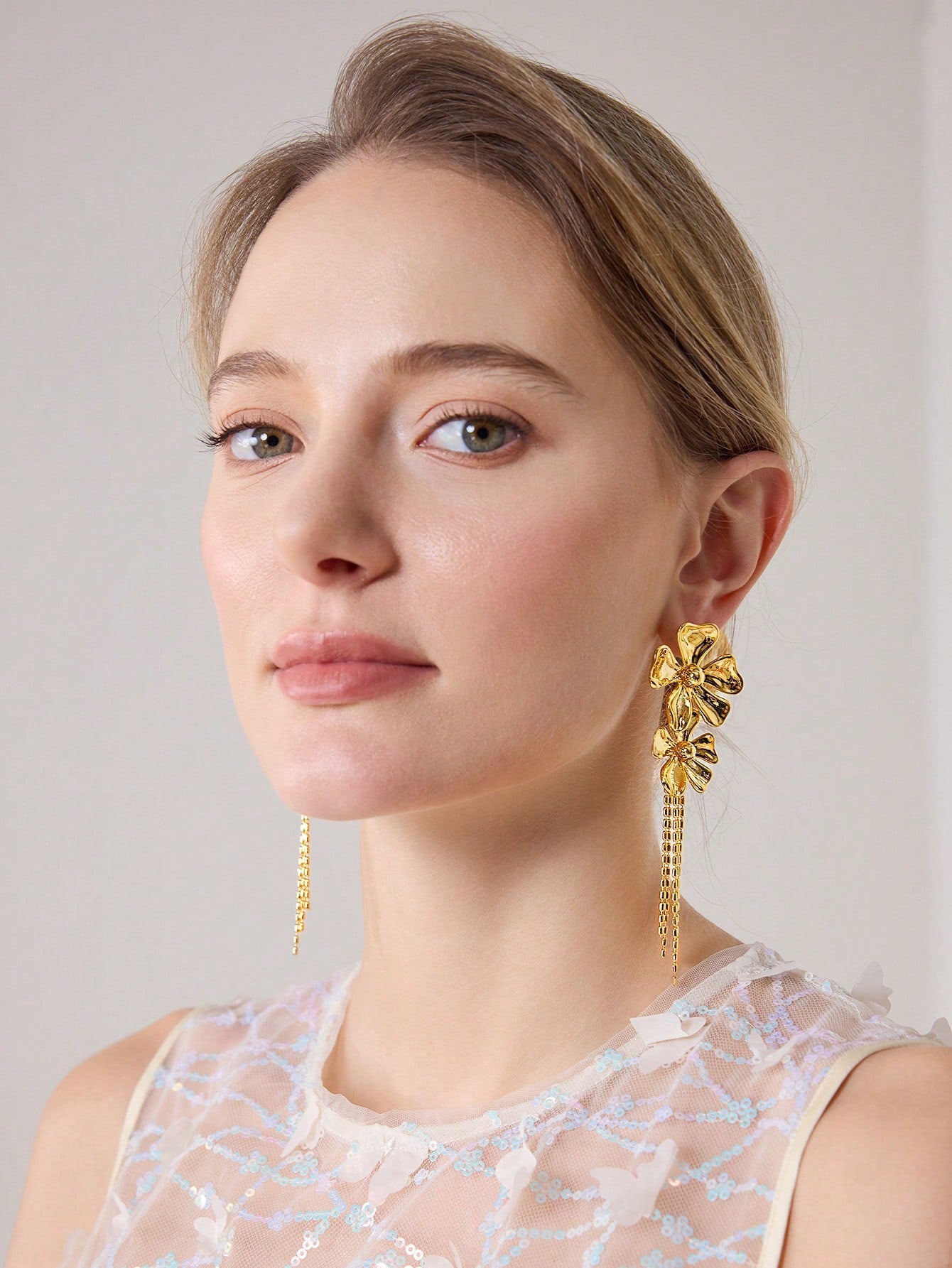 CM-AXS904664 Women Trendy Seoul Style 18K Gold Plated Fringed Floral Dangle Earrings