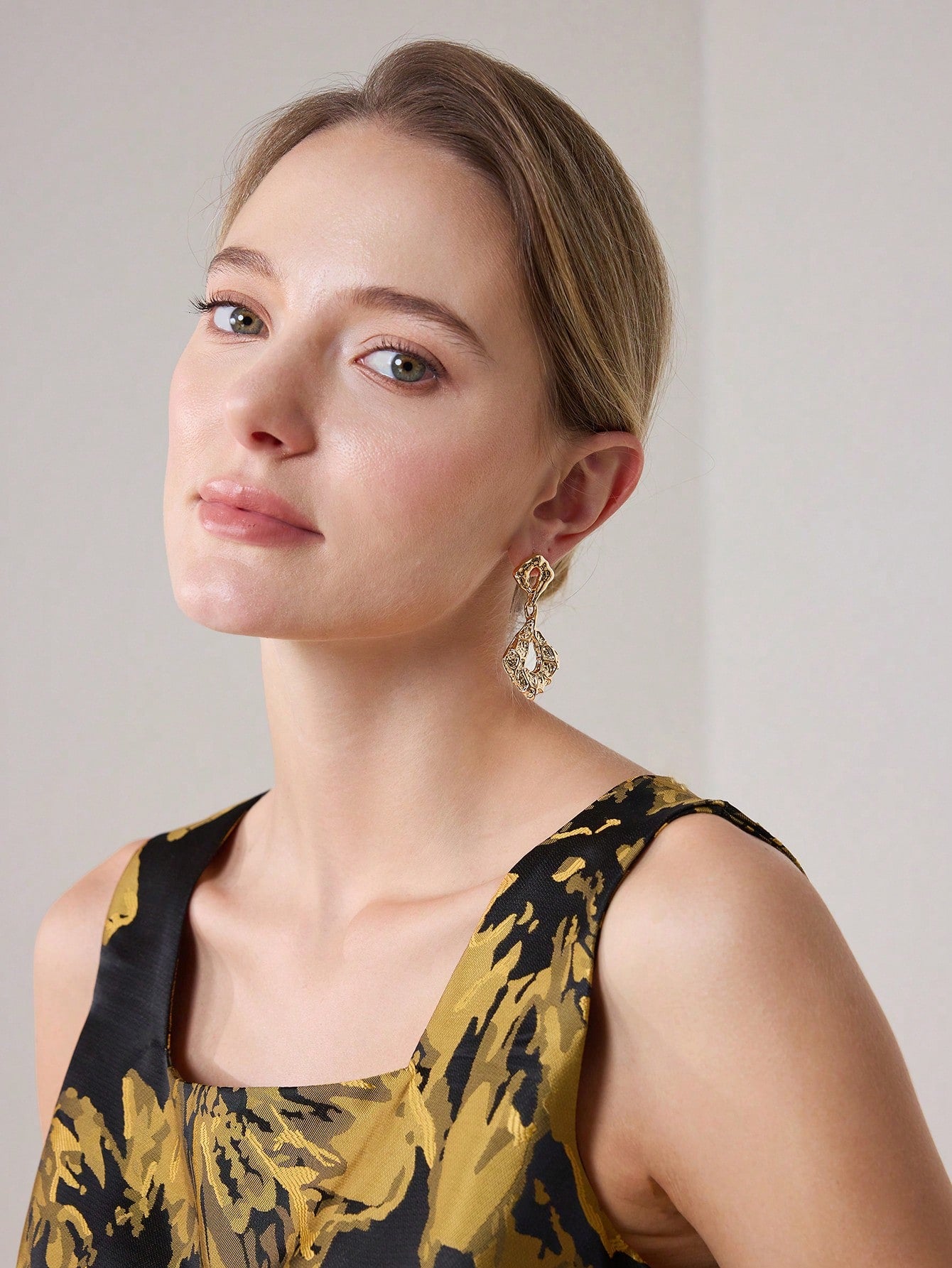 CM-AXS554164 Women Trendy Seoul Style 18K Gold Plated Geometric Metal Earrings - Yellow Gold