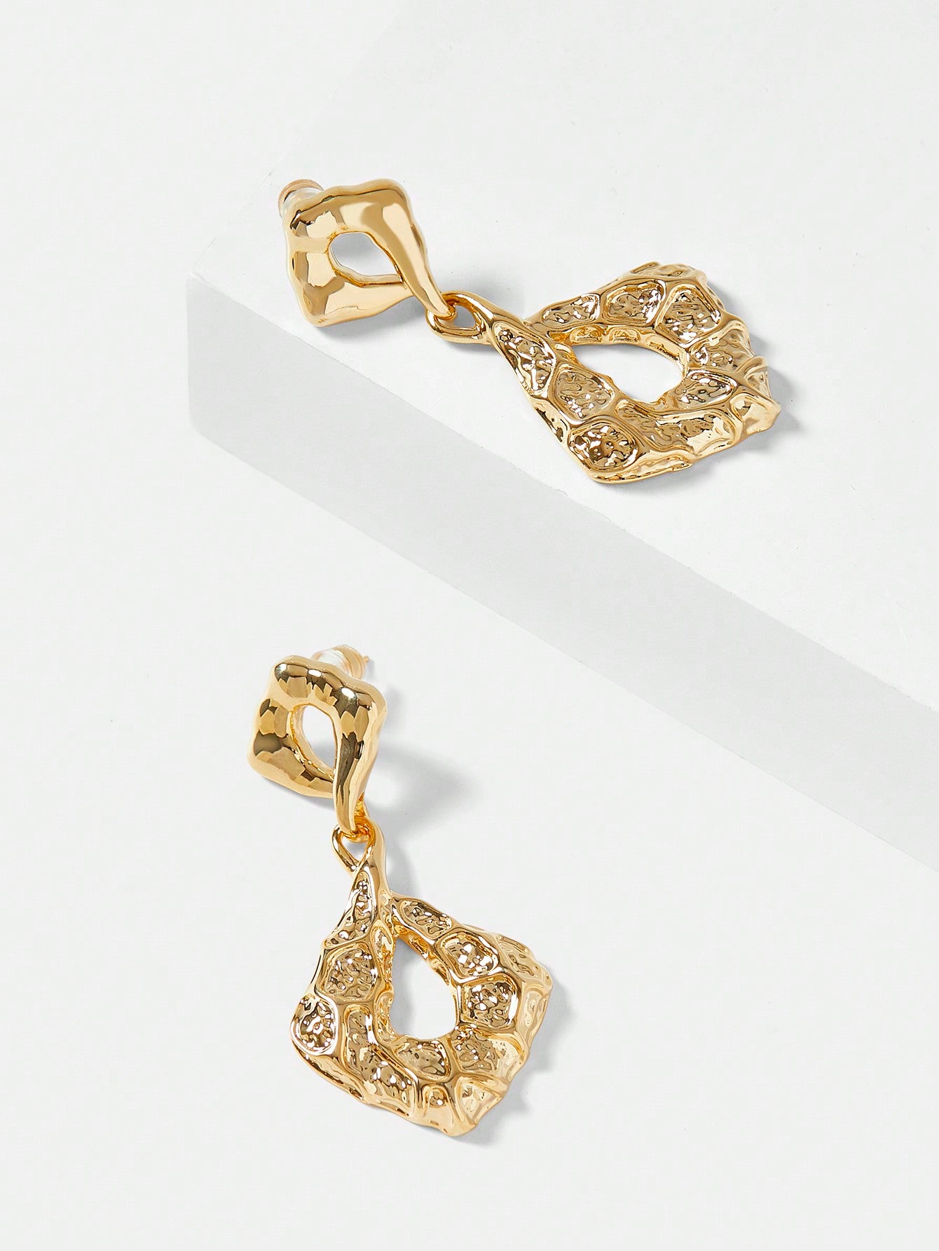 CM-AXS554164 Women Trendy Seoul Style 18K Gold Plated Geometric Metal Earrings - Yellow Gold