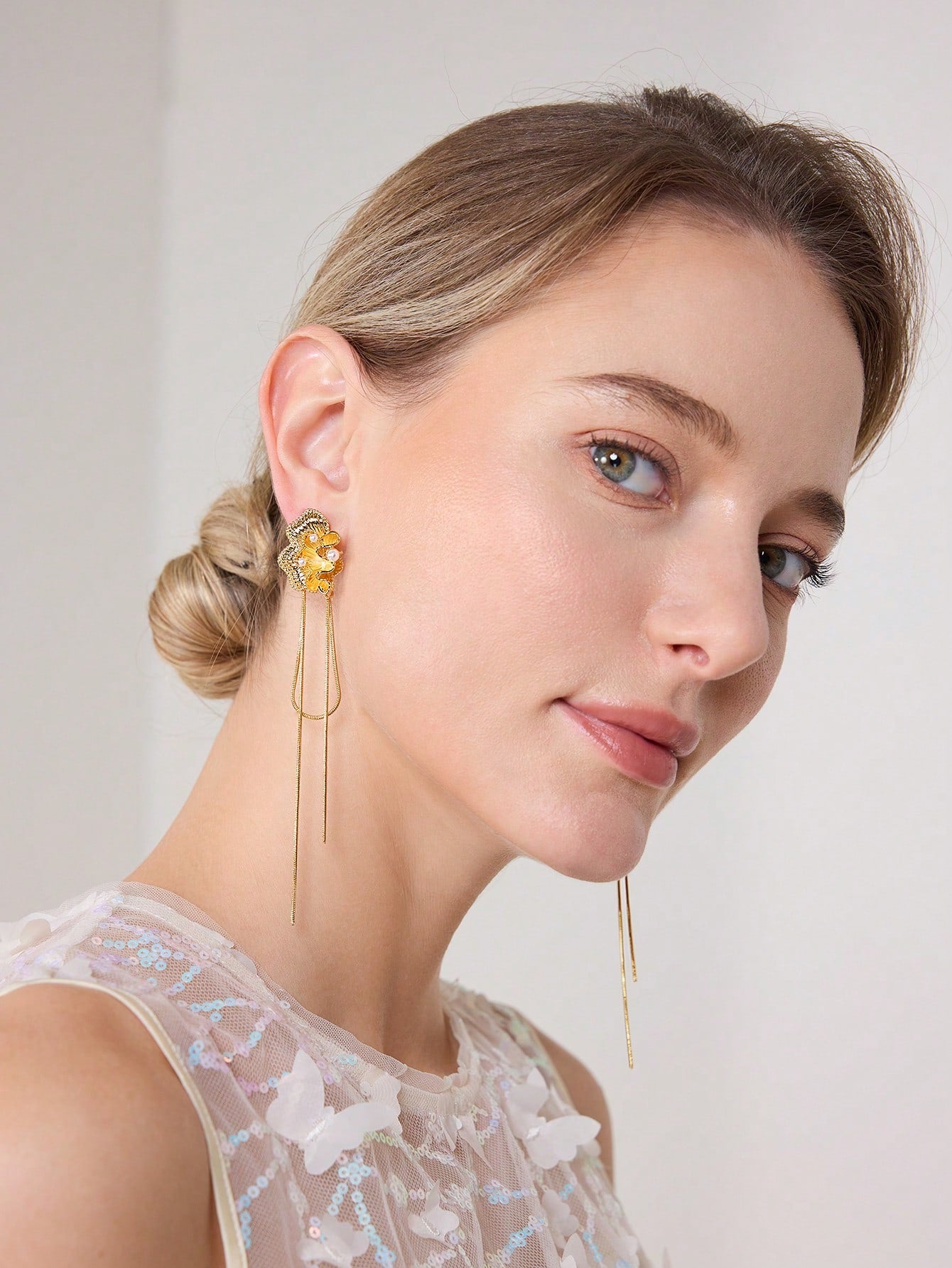 CM-AXS613640 Women Trendy Seoul Style 18K Gold Plated Metal Crinkle Tassel Earrings