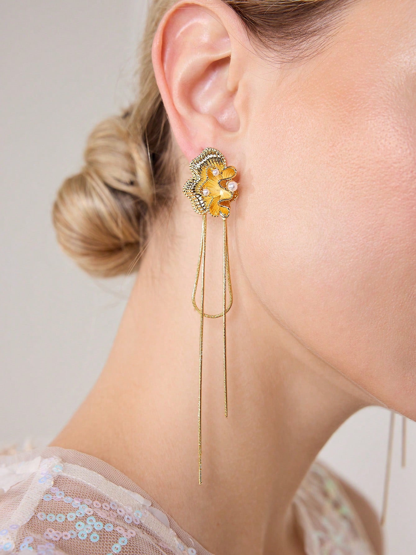 CM-AXS613640 Women Trendy Seoul Style 18K Gold Plated Metal Crinkle Tassel Earrings