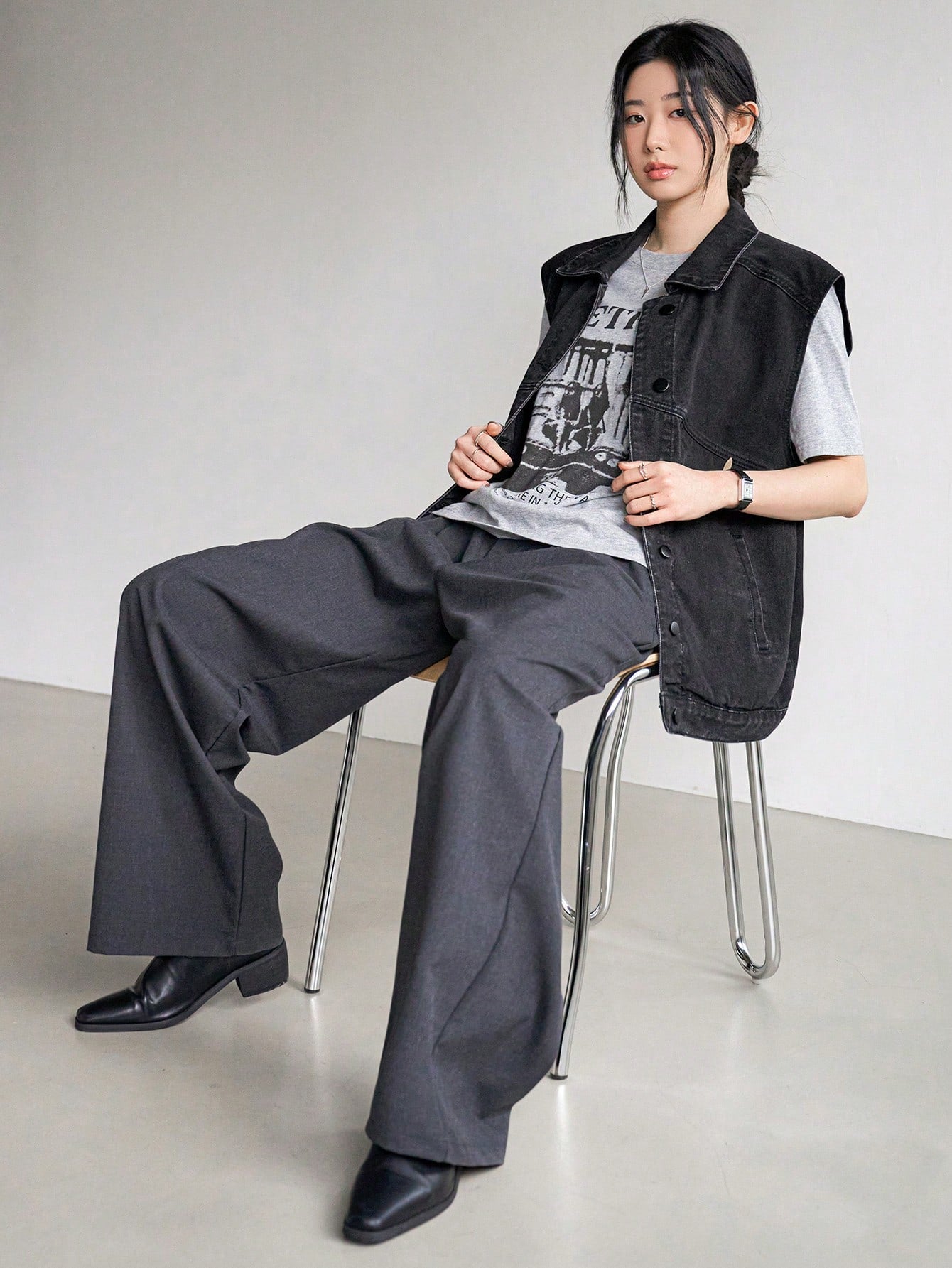 CM-CS420595 Women Casual Seoul Style Sleeveless Front Button Pocket Denim Jacket - Black
