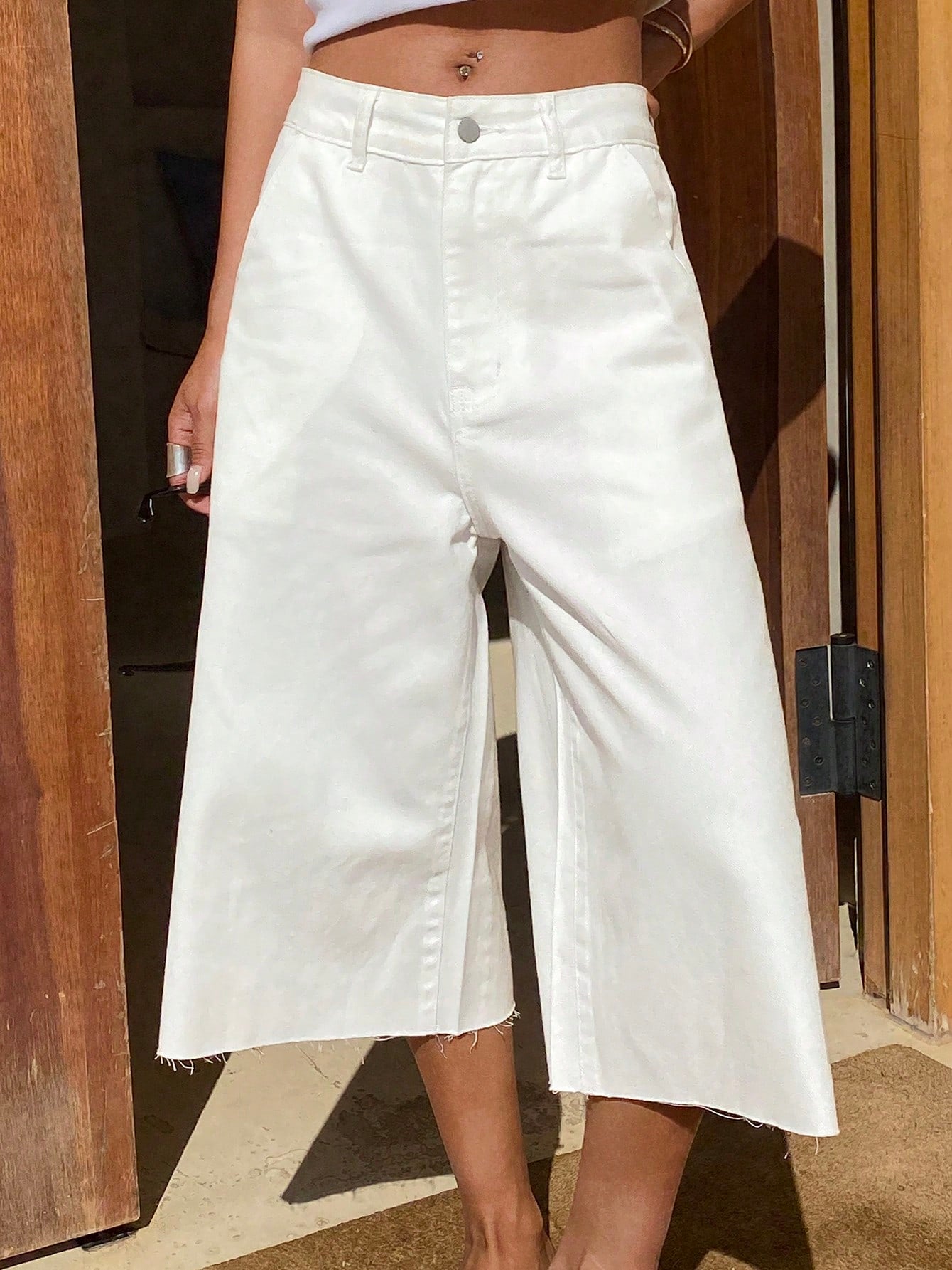 CM-BS506396 Women Casual Seoul Style Pockets High Waist Flared Cropped Jeans - Beige