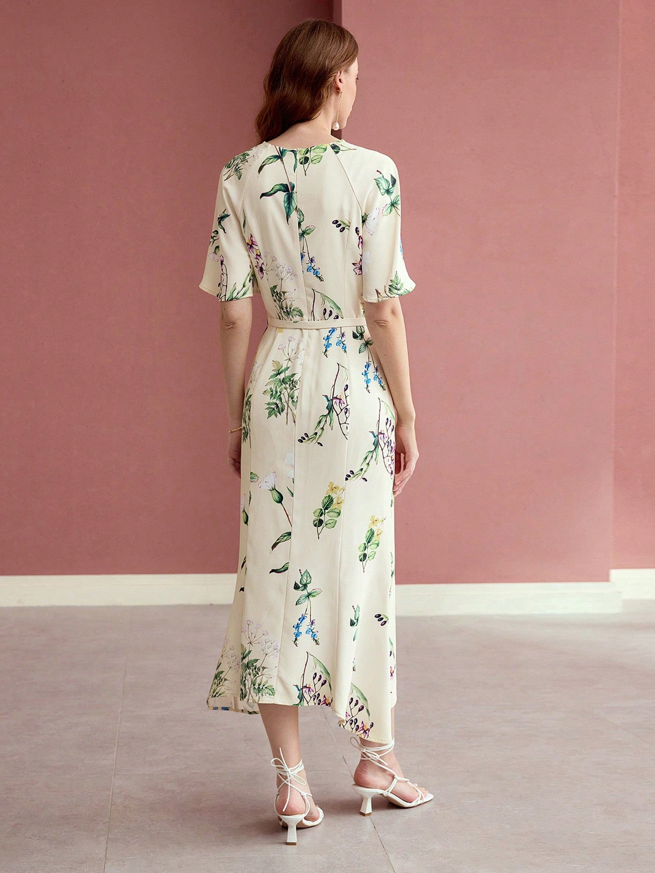 CM-DS683380 Women Elegant Seoul Style Round Neck Floral Print Flounce Sleeve Belted Midi Dress