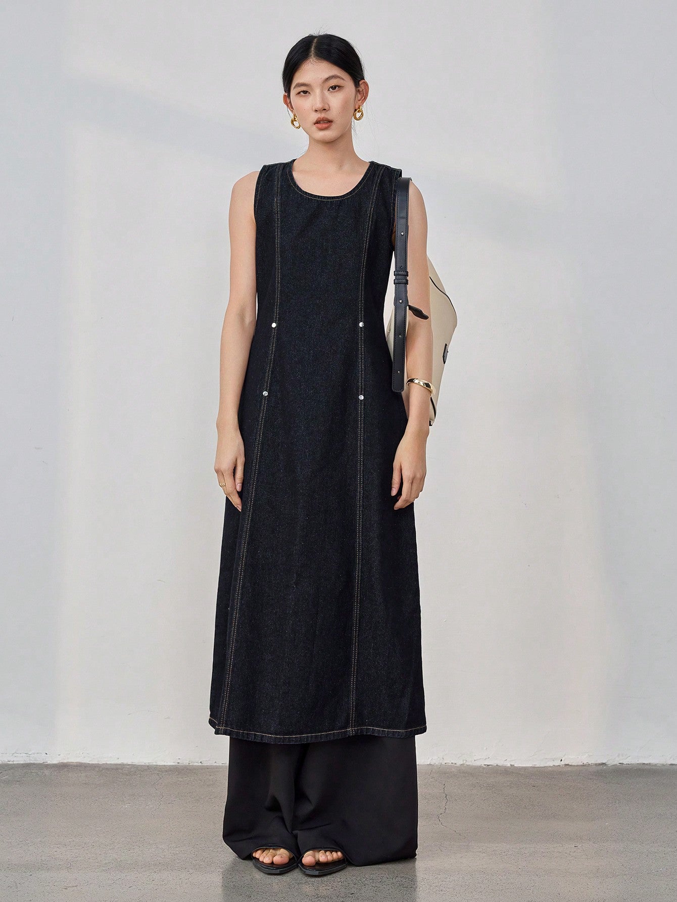 CM-DS862662 Women Casual Seoul Style Round Neck 3D Cut Waist Sleeveless Denim Dress - Black