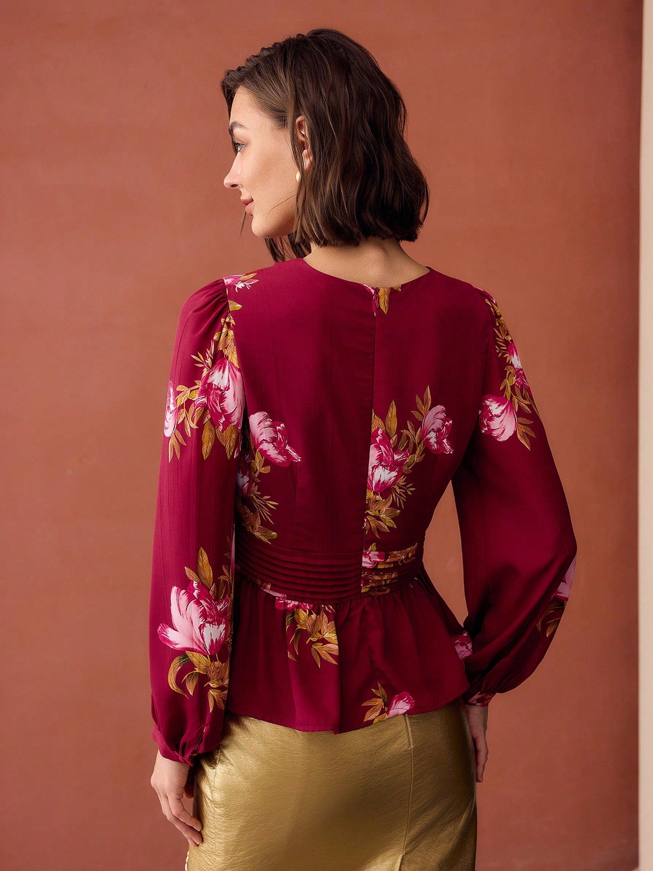 CM-TS772772 Women Elegant Seoul Style Chiffon V-Neck Long Sleeve Floral Print Peplum Blouse - Red