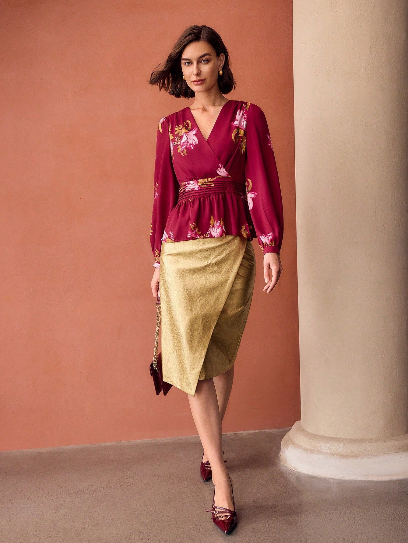 CM-TS772772 Women Elegant Seoul Style Chiffon V-Neck Long Sleeve Floral Print Peplum Blouse - Red
