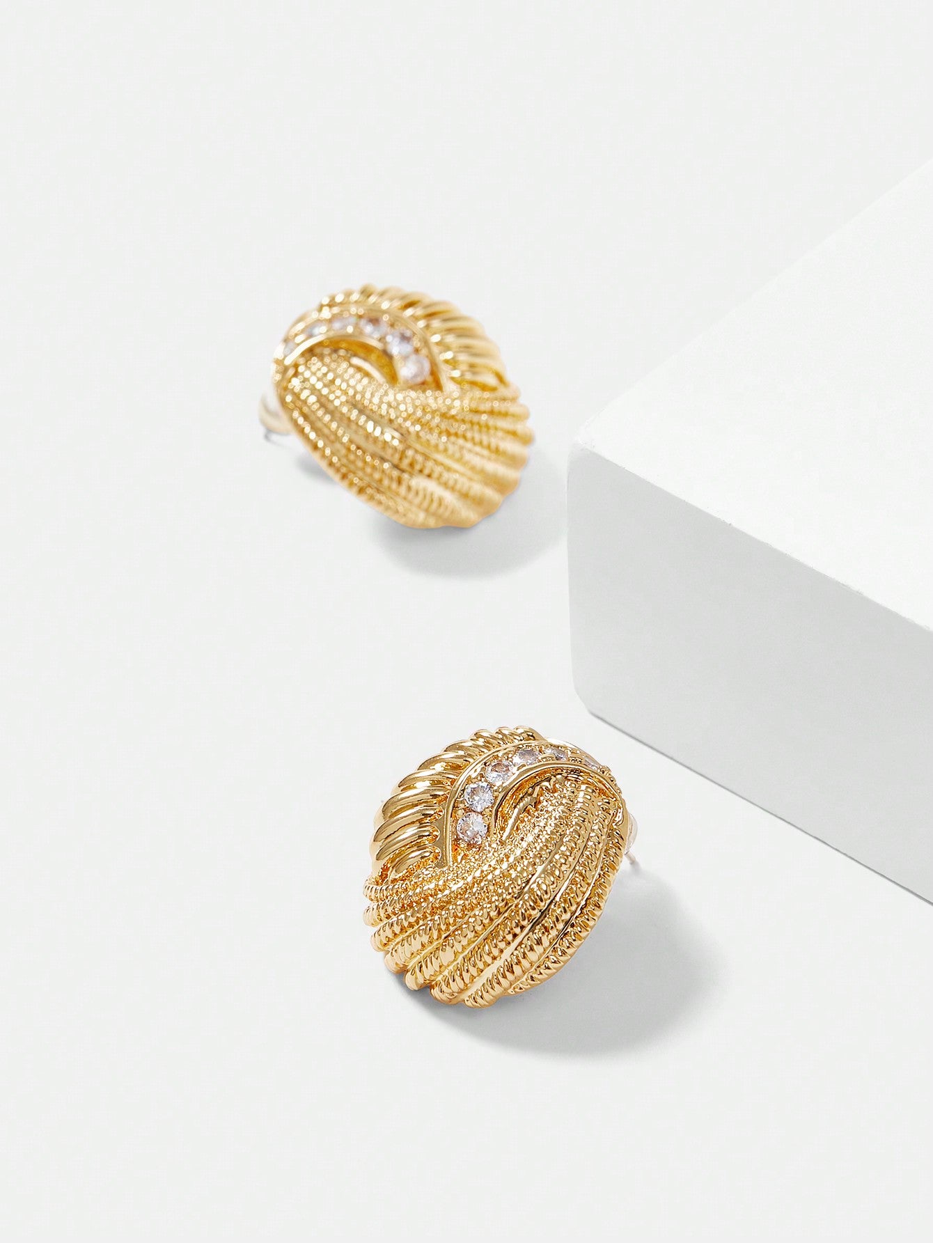 CM-AXS507171 Women Trendy Seoul Style Gold Spiral Micro-Inlay Cubic Zirconia Oval Earrings