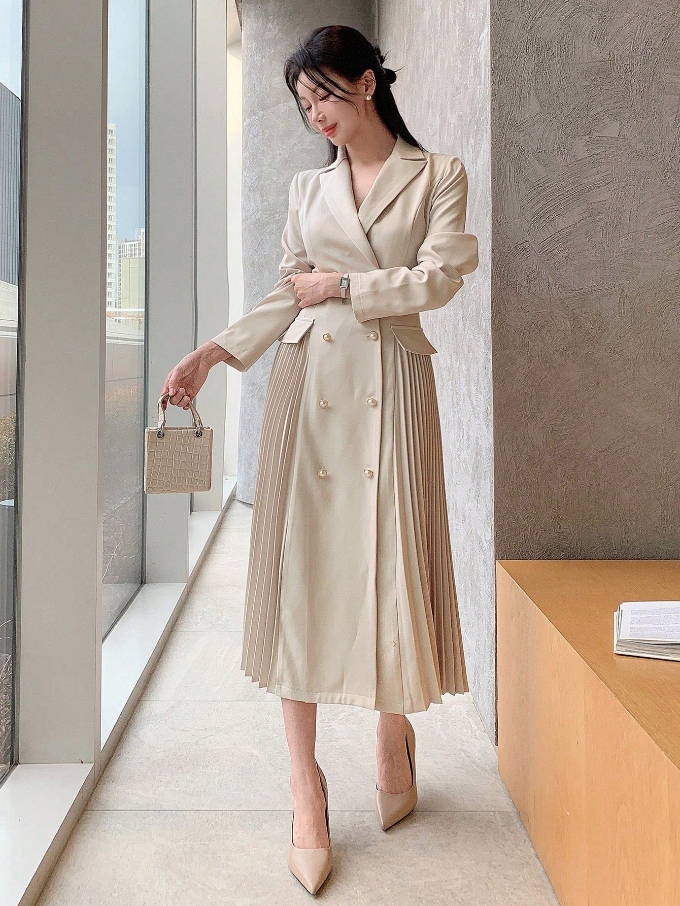 CM-DS880101 Women Elegant Seoul Style Solid Color Patchwork Pleated Mid-Length Dress - Apricot