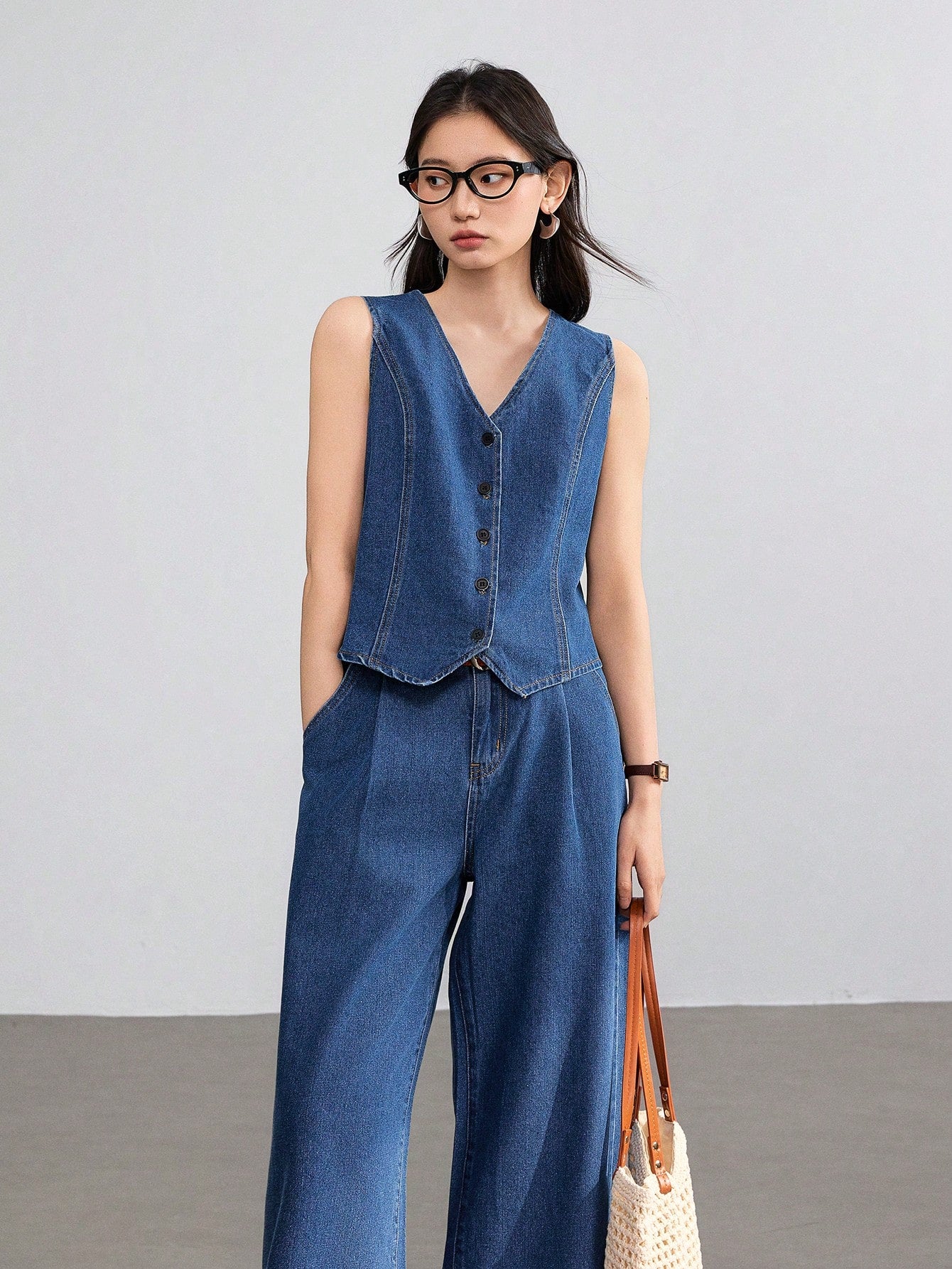 CM-SS391996 Women Casual Seoul Style Medium Wash V-Neck Sleeveless Top With Denim Pants - Set