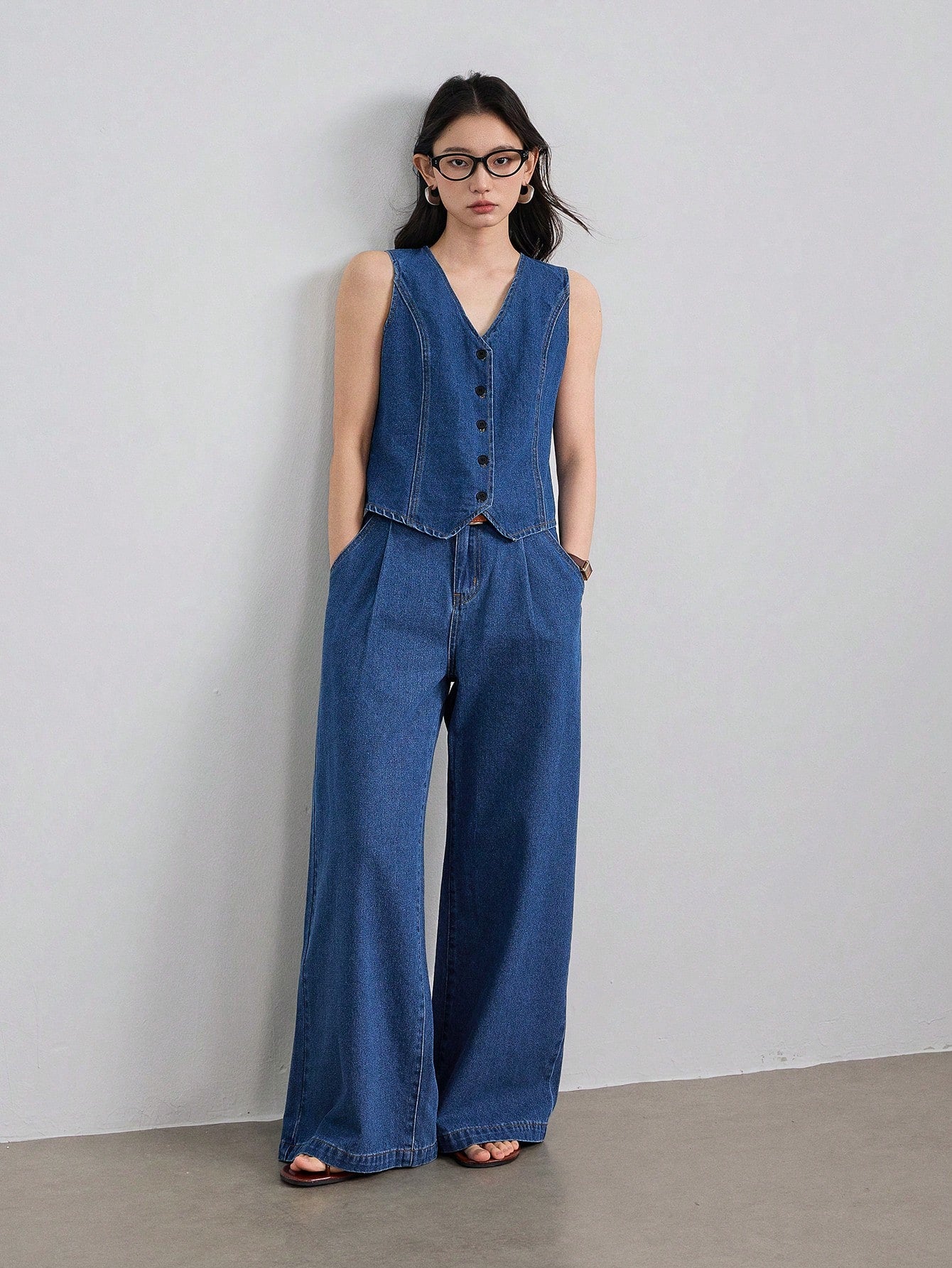 CM-SS391996 Women Casual Seoul Style Medium Wash V-Neck Sleeveless Top With Denim Pants - Set