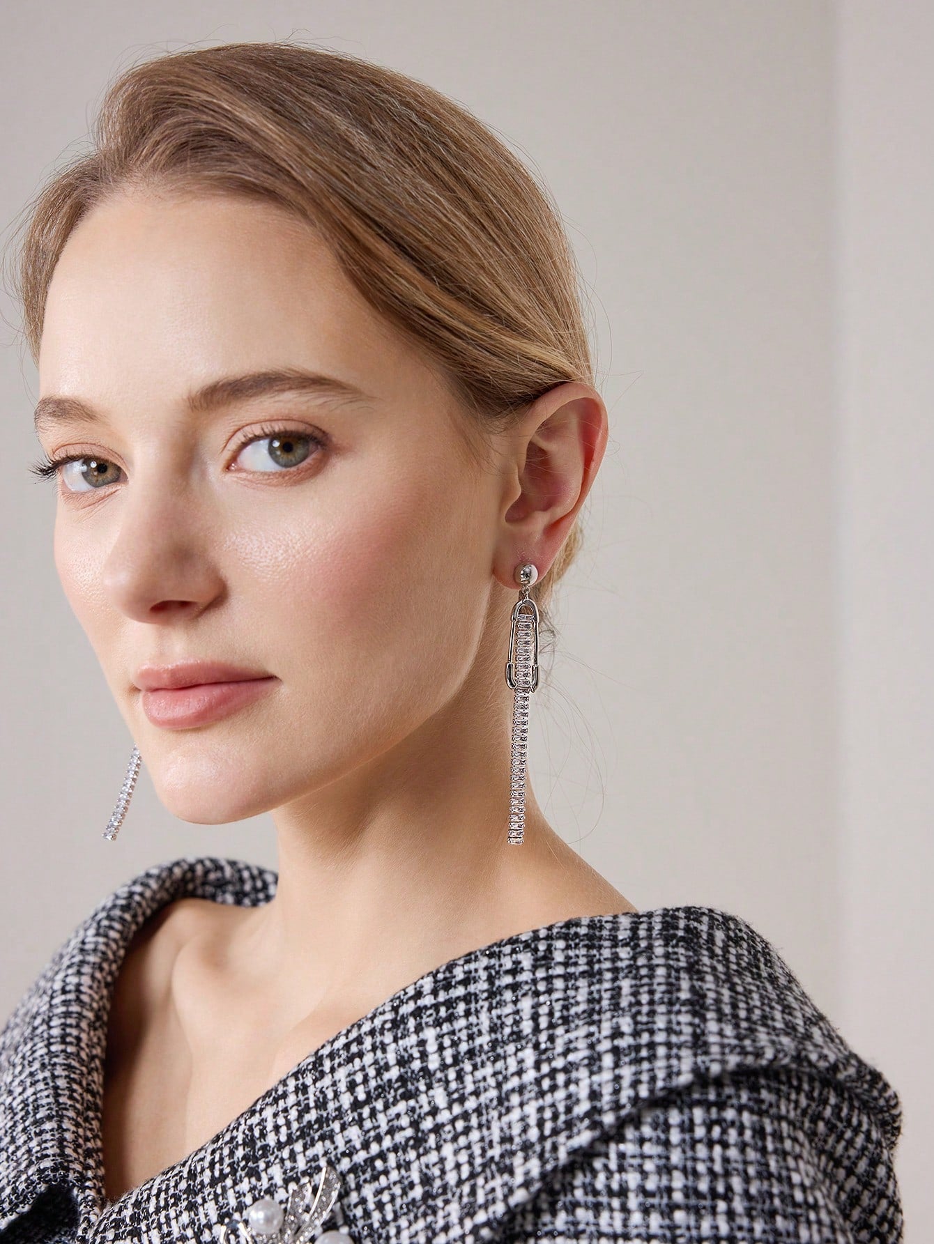 CM-AXS688516 Women Trendy Seoul Style Zirconia Stone Dangle Earrings - Silver