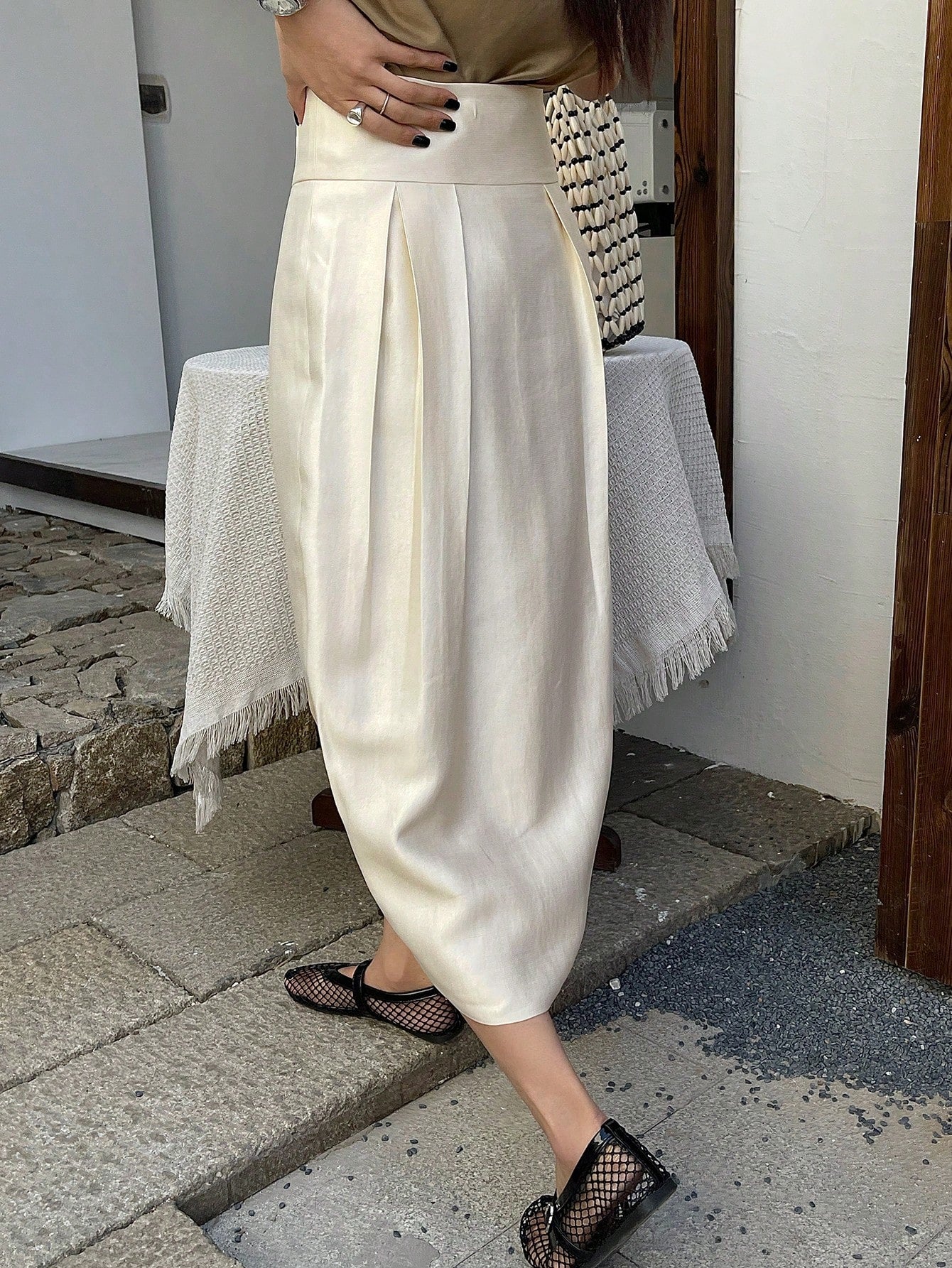 CM-BS665612 Women Casual Seoul Style Solid Color Tulip Hem Skirt With Slit - Beige