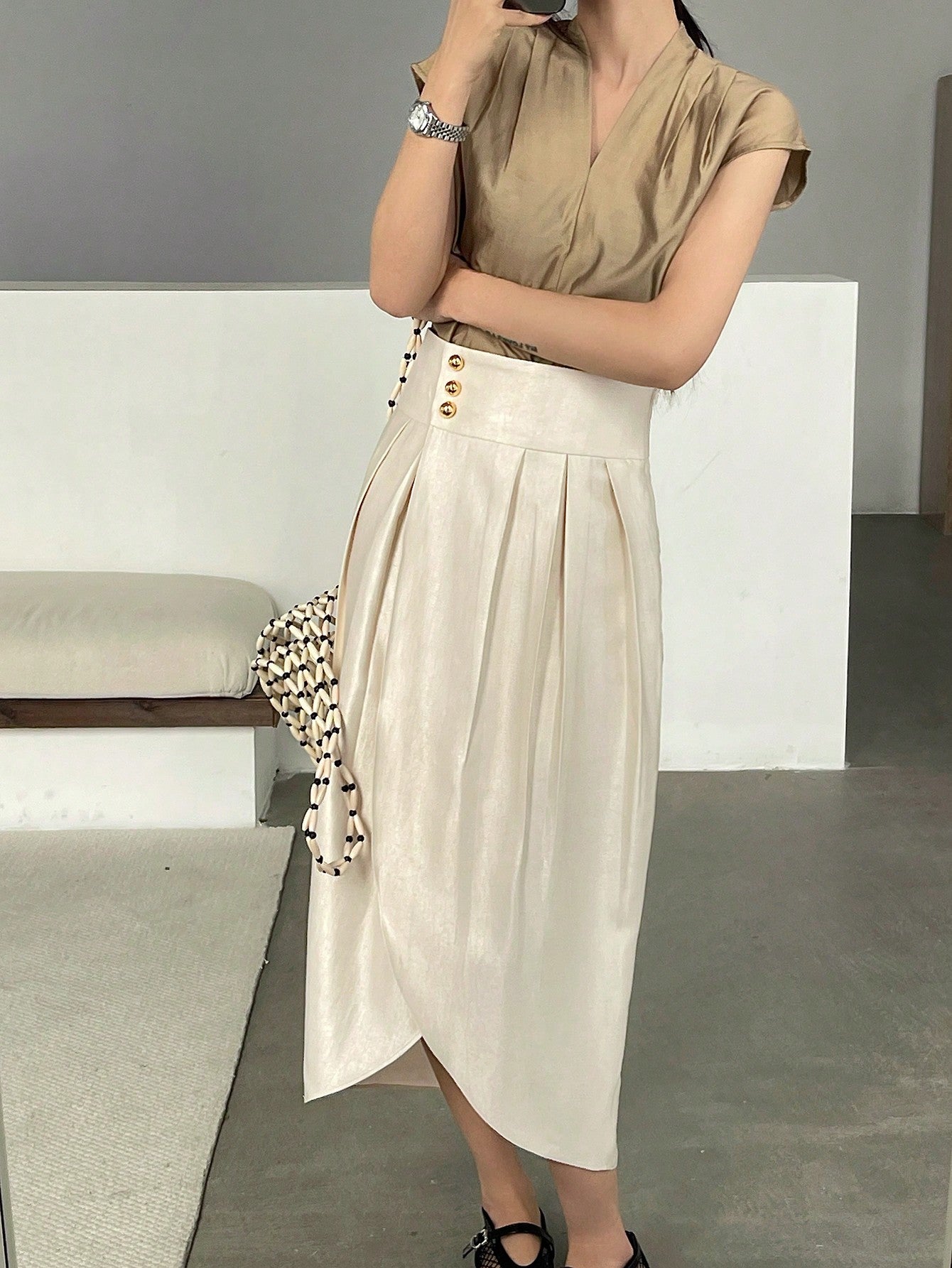 CM-BS665612 Women Casual Seoul Style Solid Color Tulip Hem Skirt With Slit - Beige