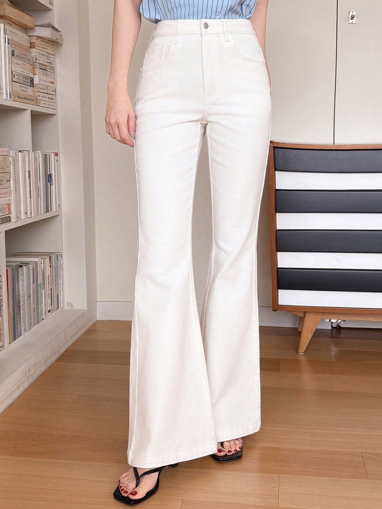 CM-BS151634 Women Casual Seoul Style Mid Waist Solid Color Bootcut Flare Leg Jeans - White