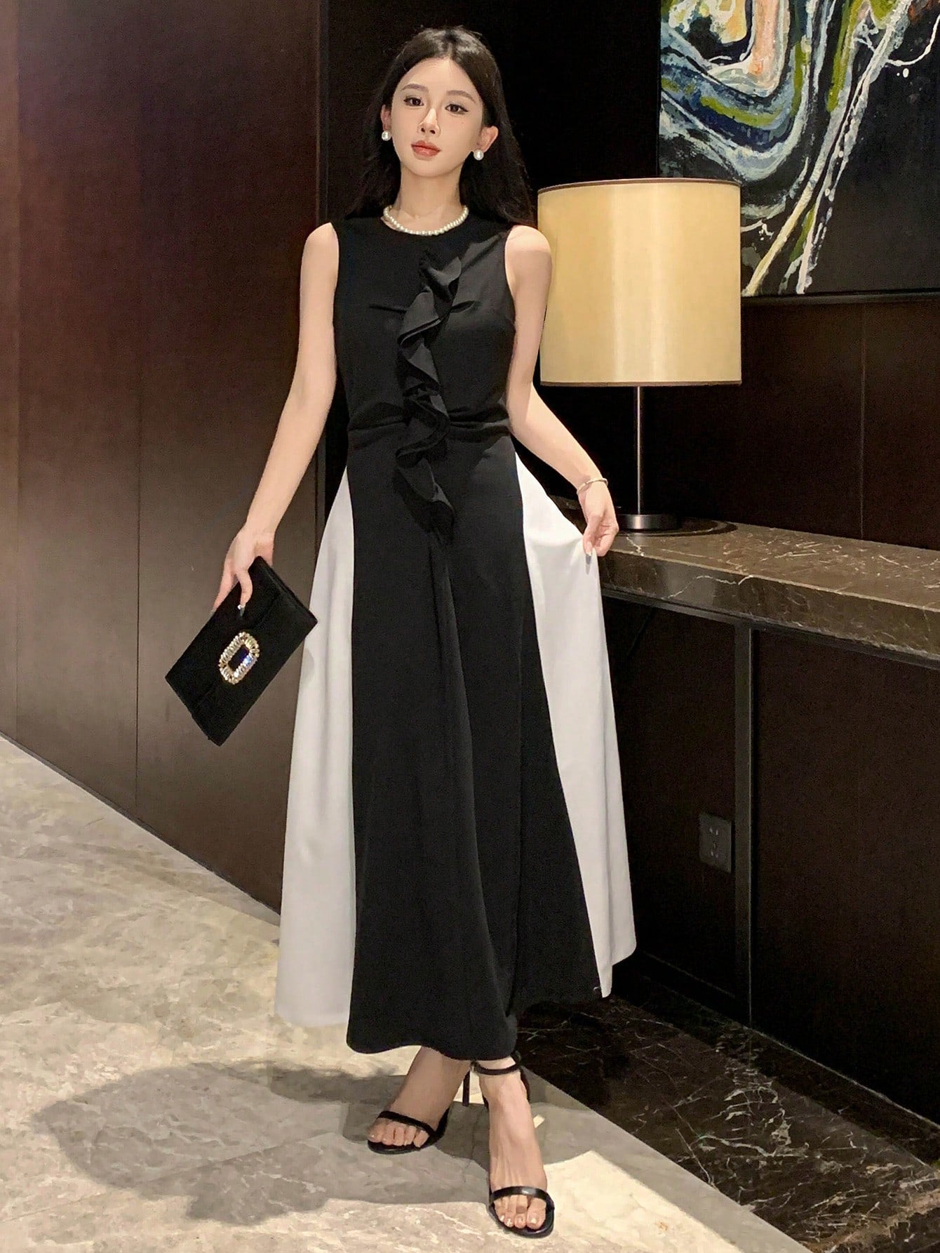 CM-DS526692 Women Elegant Seoul Style Contrast Color Ruffle Hem Round Neck Sleeveless Midi Dress