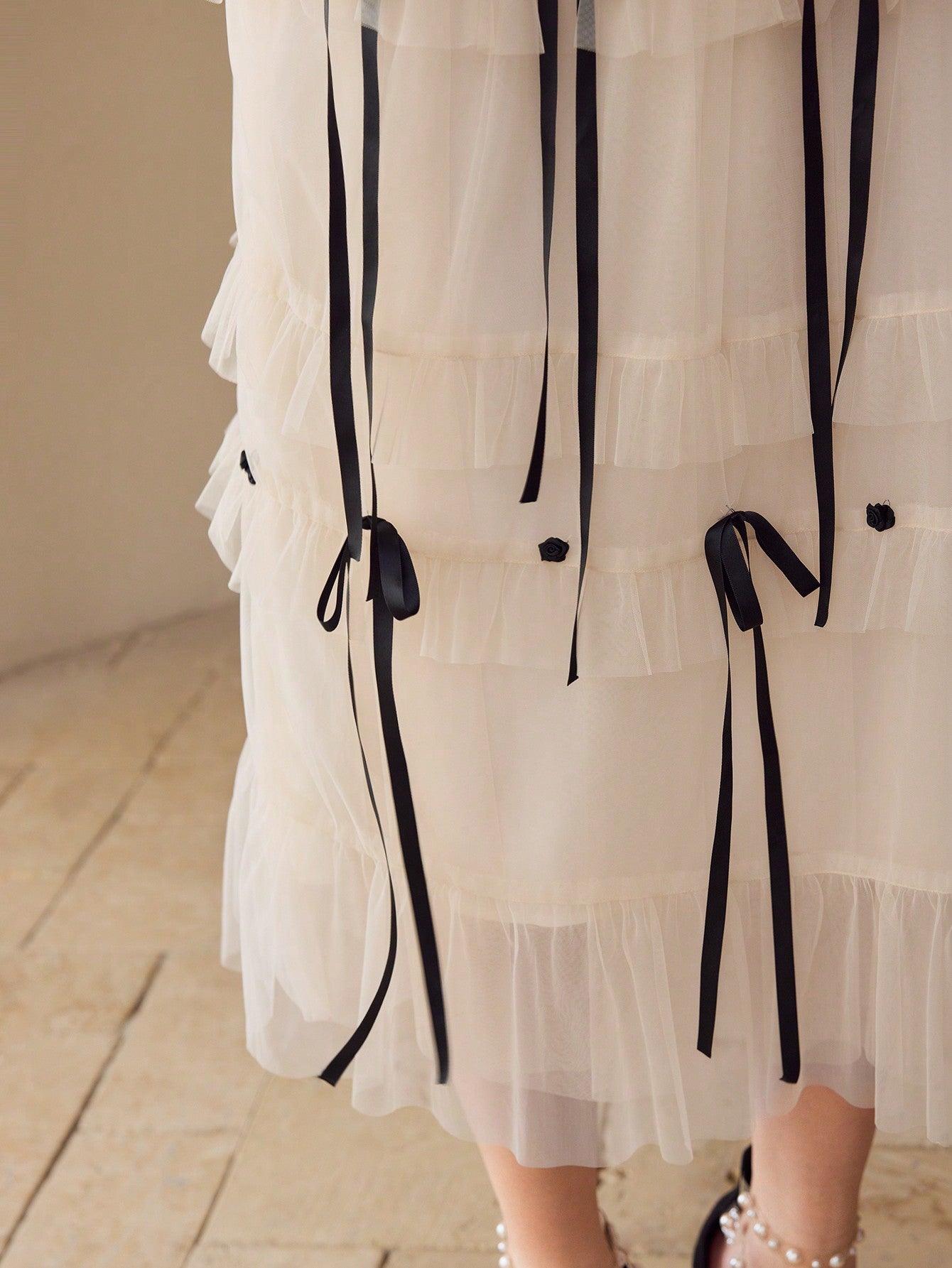 CM-BS504244 Women Elegant Seoul Style Contrast Mesh Bow Decor Tiered Layer Skirt - Beige
