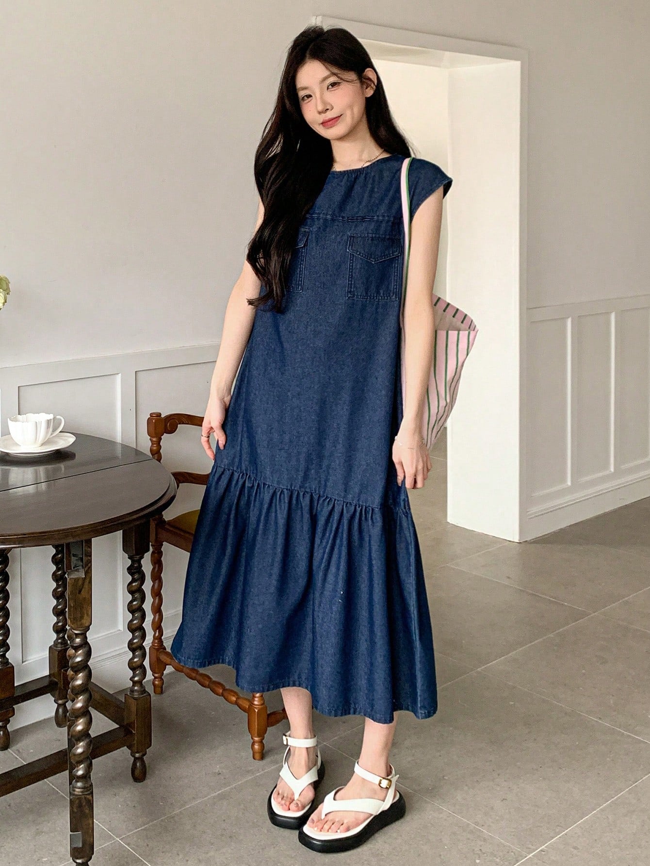 CM-DS193230 Women Casual Seoul Style Dark Wash Round Neck Ruffle Hem Long Denim Dress