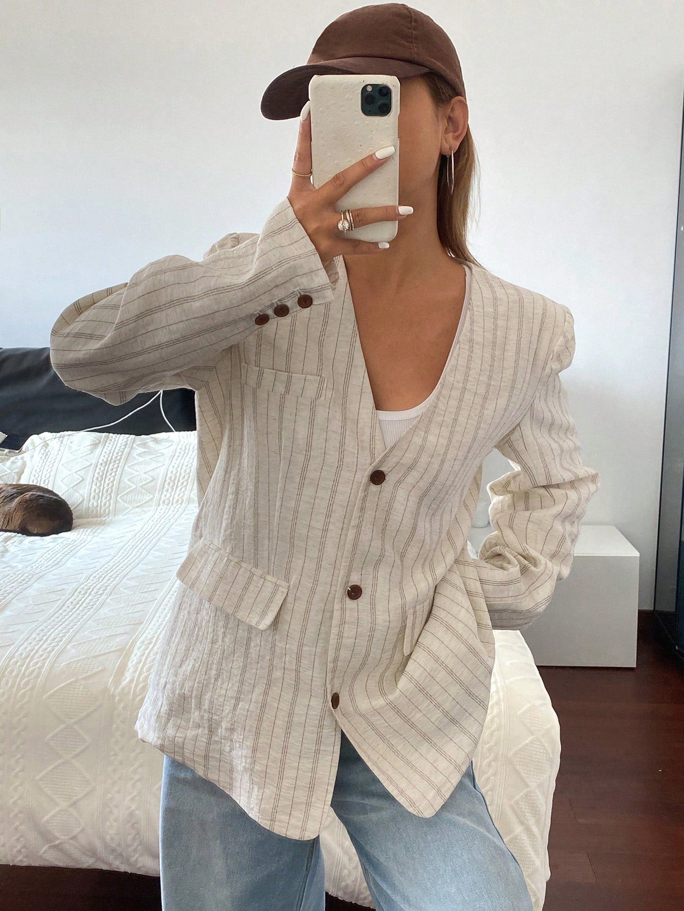 CM-CS420187 Women Casual Seoul Style V-Neck Long Sleeve Striped Loose Fit Linen Jacket - Apricot