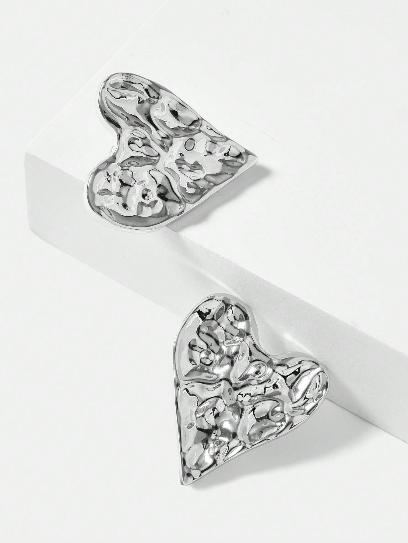 CM-AXS629299 Women Trendy Seoul Style Heart-Textured Stud Earrings - Silver