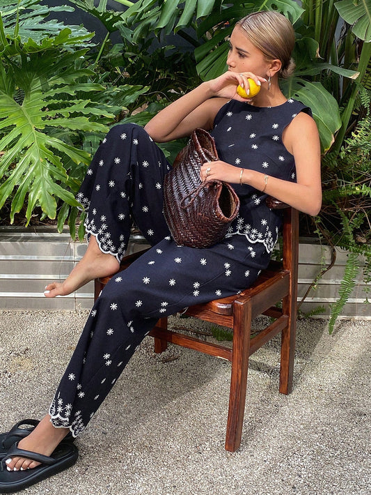 CM-SS573793 Women Trendy Bohemian Style Embroidery Round Neck Vest Witn Long Pants - Set