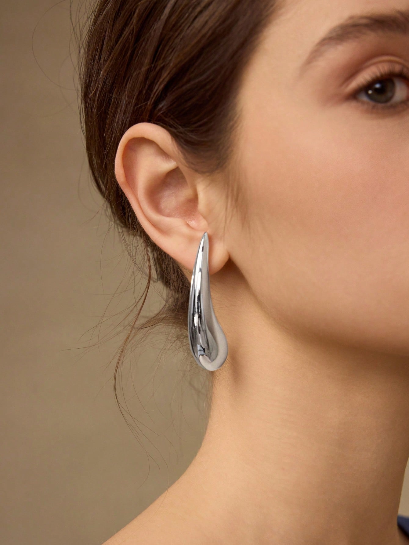 CM-AXS175211 Women Trendy Seoul Style Geometric Teardrop Stud Earrings - Silver